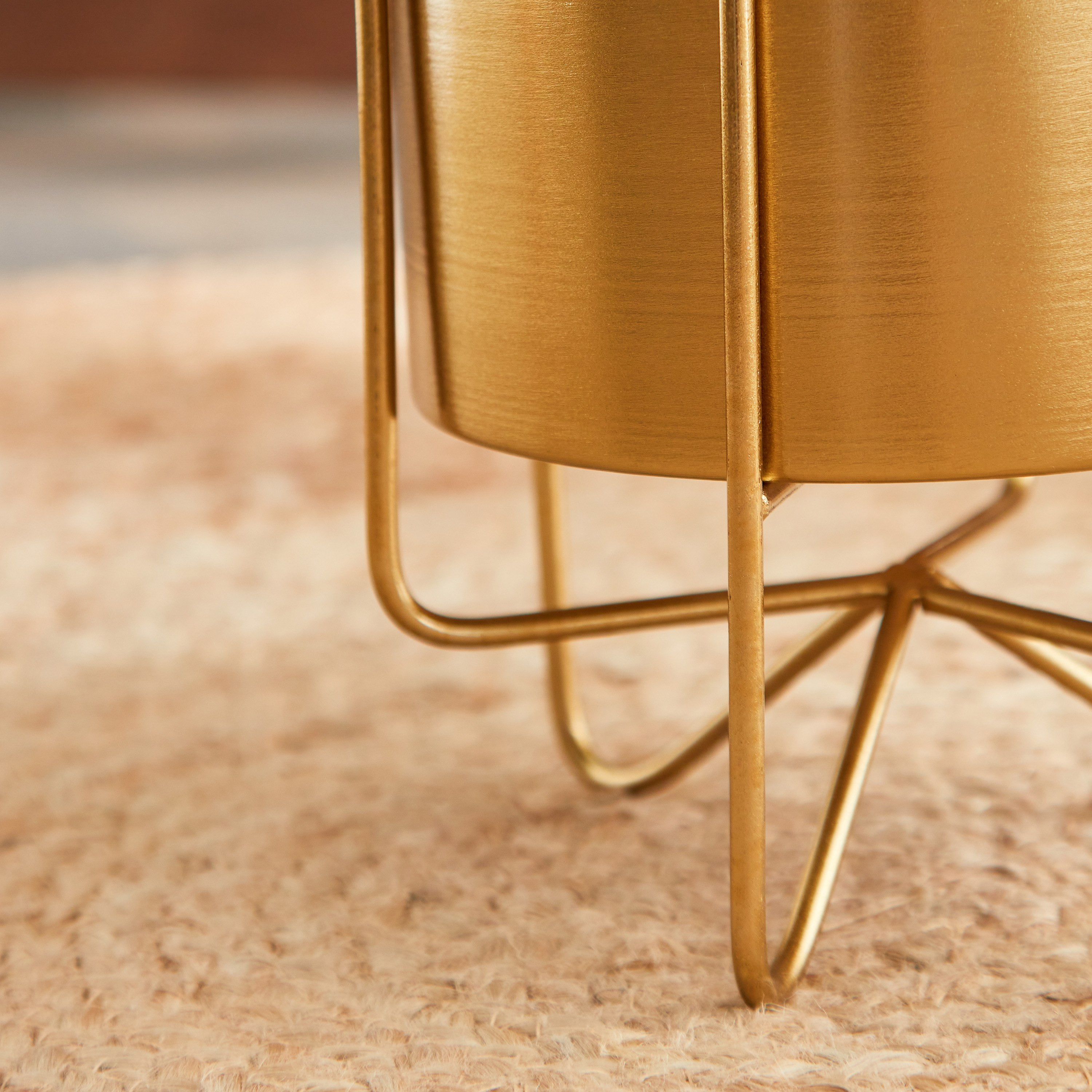 إناء زرع بحامل من إيس- 27 سم-hbxhomeware-hbxdecorandfurnishings-image-4