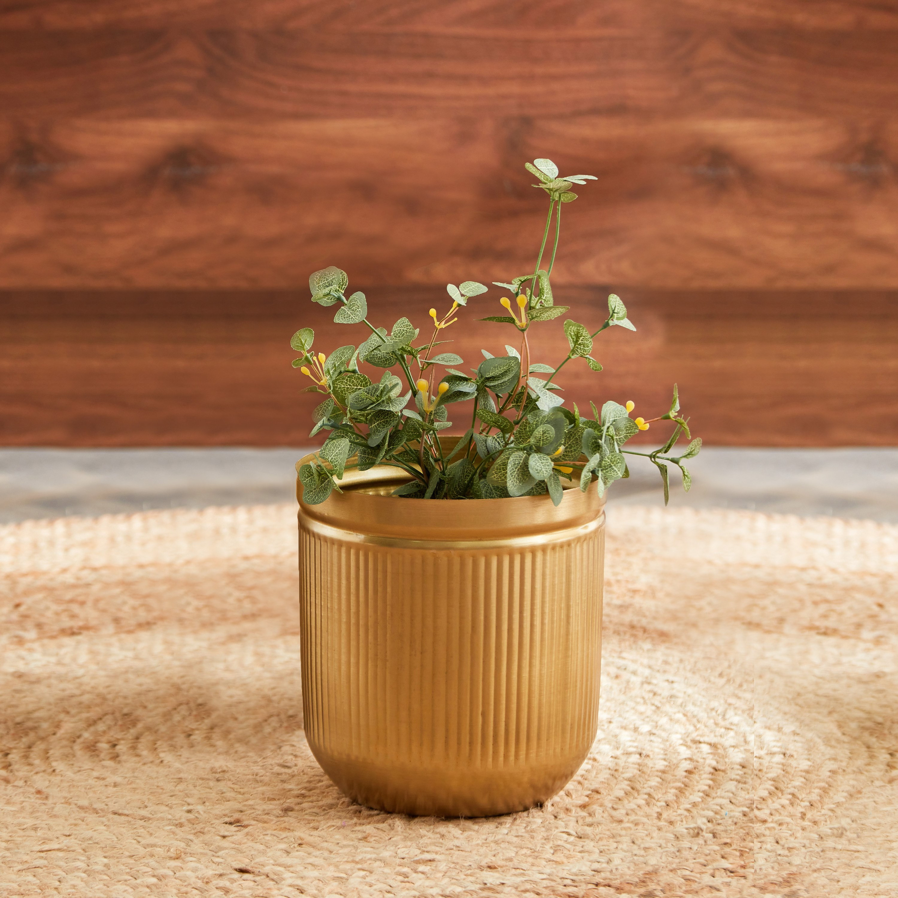 إناء زرع مضلع معدني من ايس - 18 سم-hbxhomeware-hbxdecorandfurnishings-image-1
