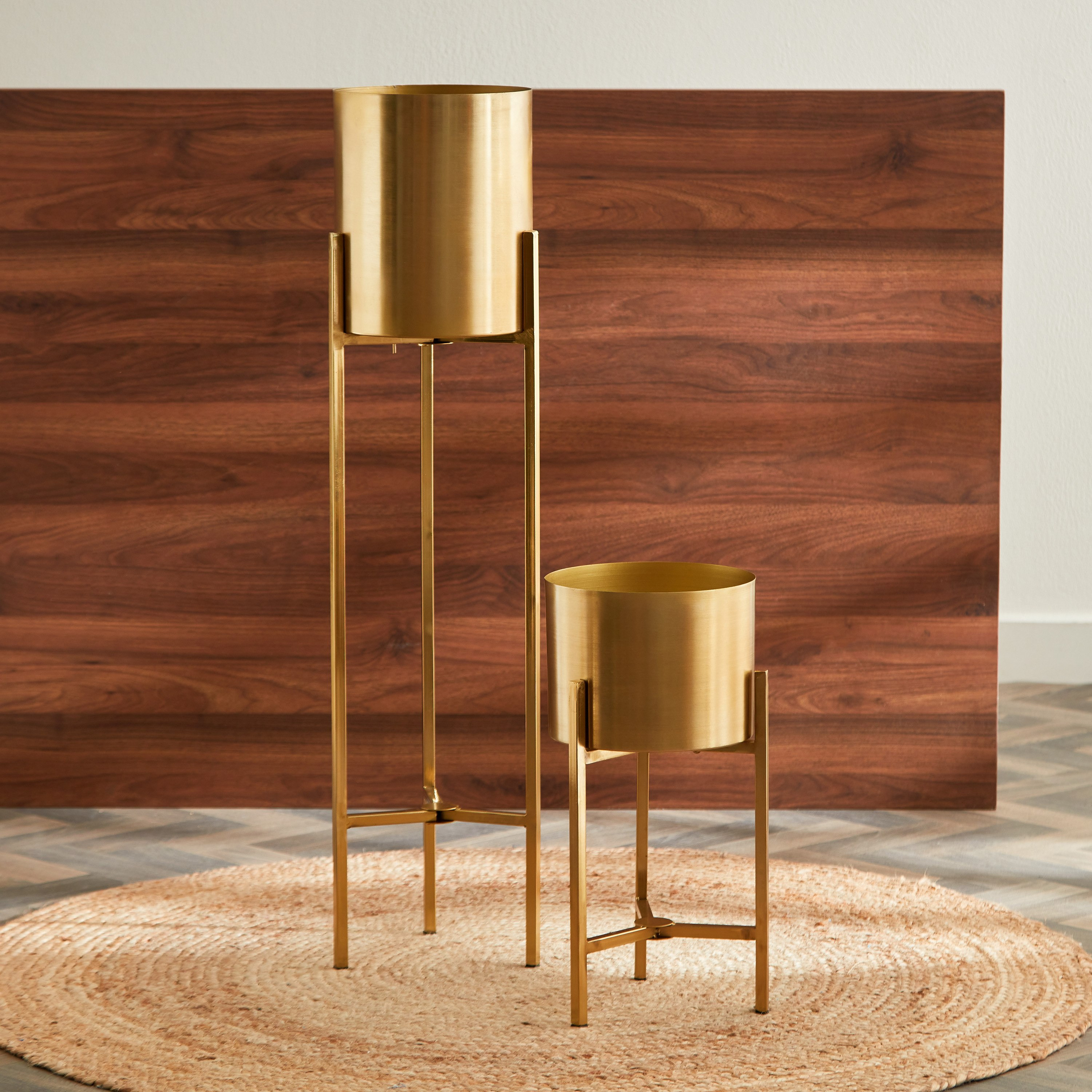 إناء زرع بحامل من ايس-hbxhomeware-hbxdecorandfurnishings-image-2
