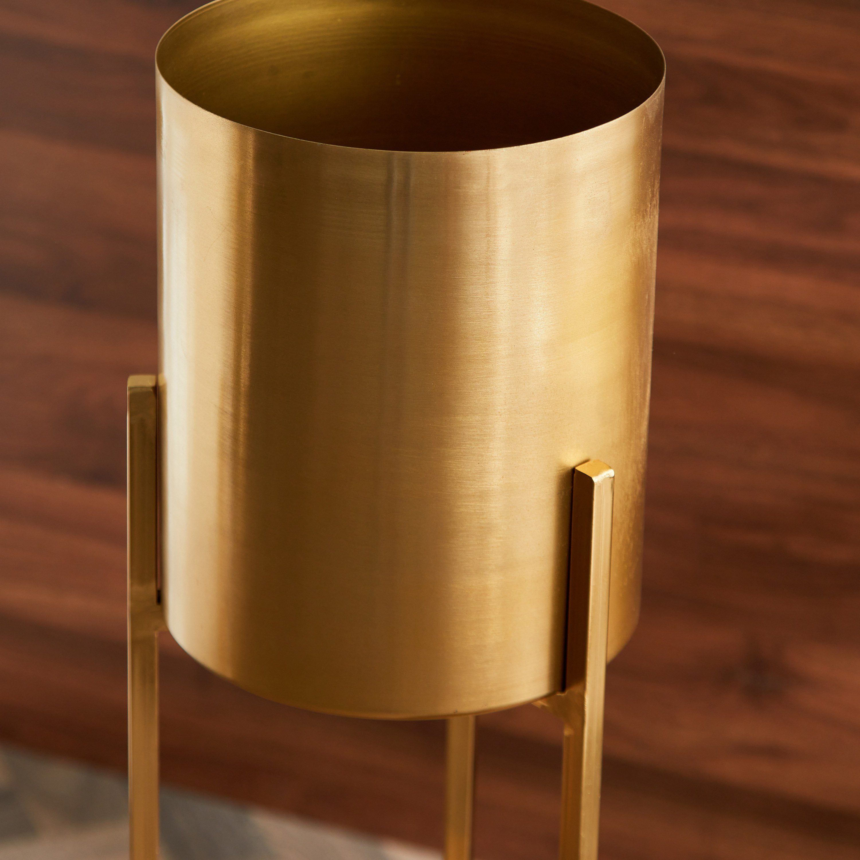إناء زرع بحامل من ايس-hbxhomeware-hbxdecorandfurnishings-image-3