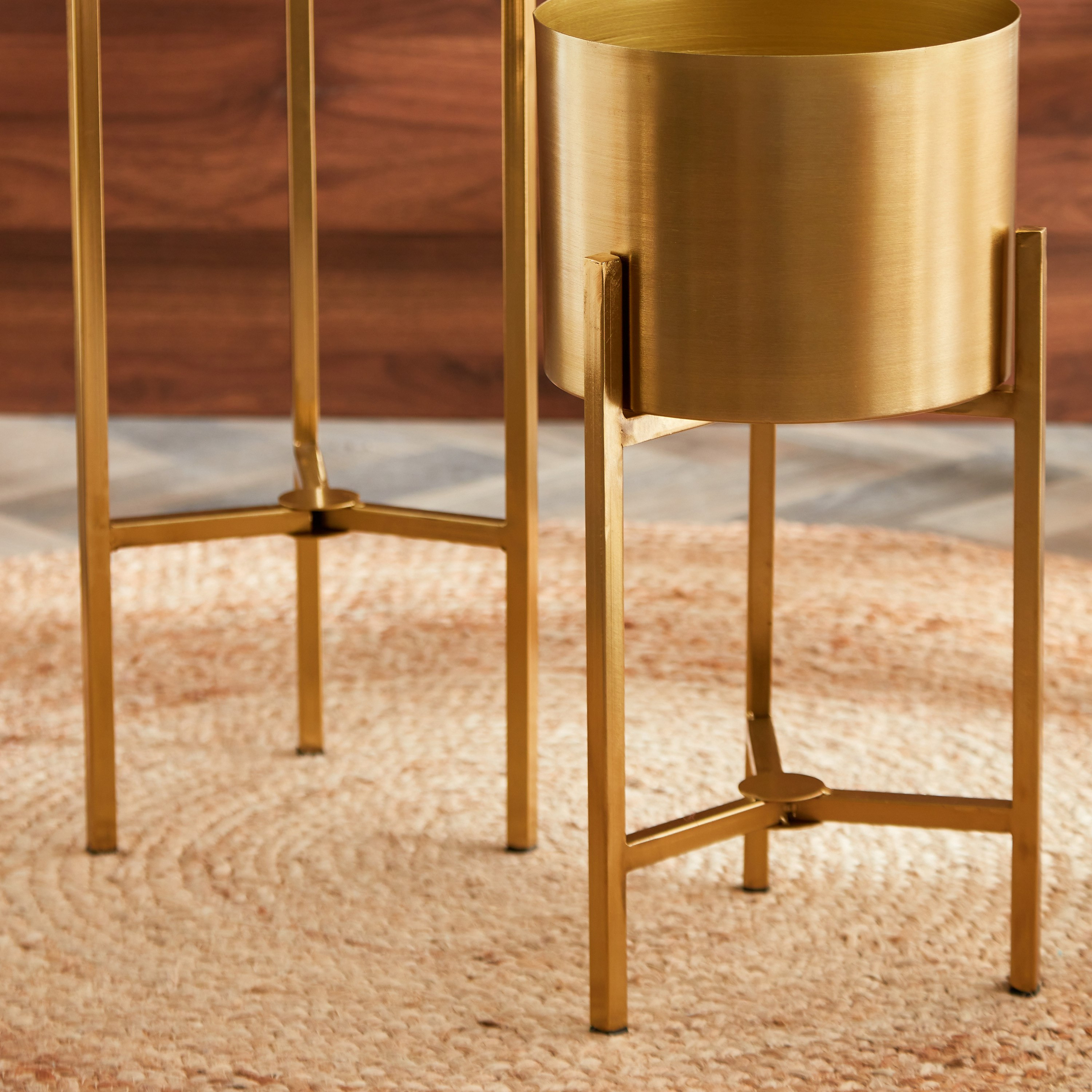 إناء زرع بحامل من ايس-hbxhomeware-hbxdecorandfurnishings-image-4