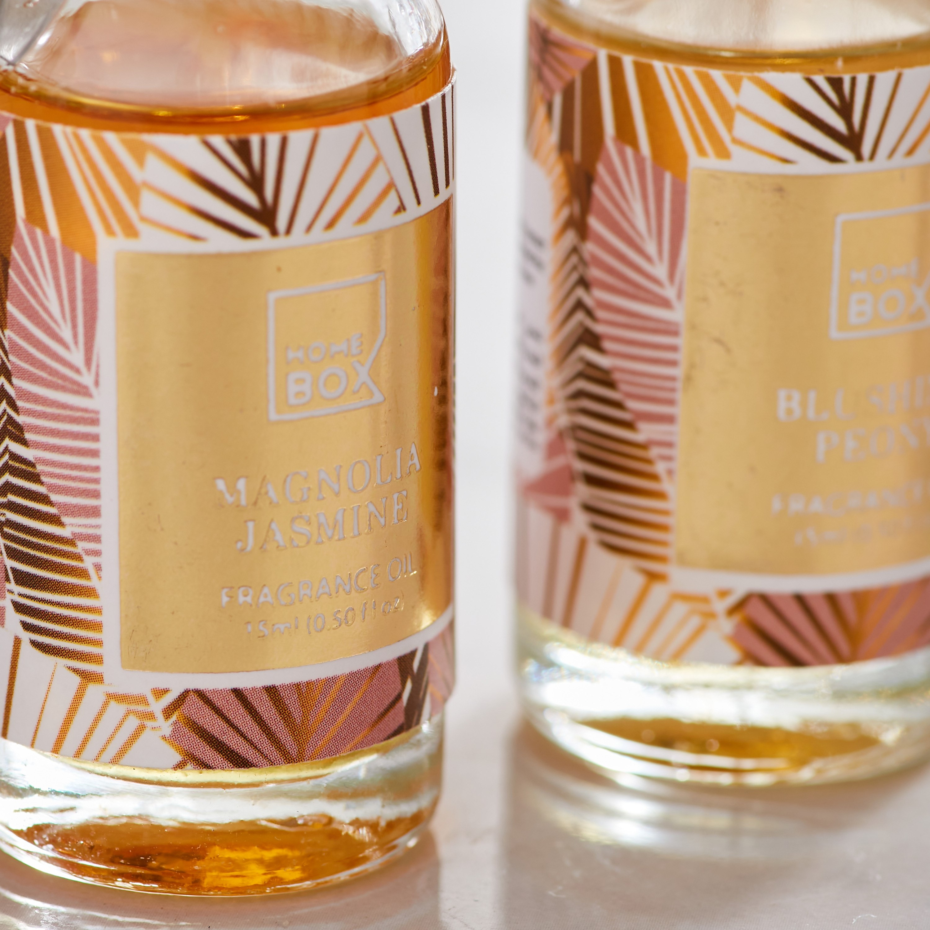 طقم معطر برائحة الفاوانيا والماغنوليا والياسمين قطعتين من كلير - 15 مل-hbxdecorandfurnishings-homefragrance-roomfreshnersandaromamist-image-2