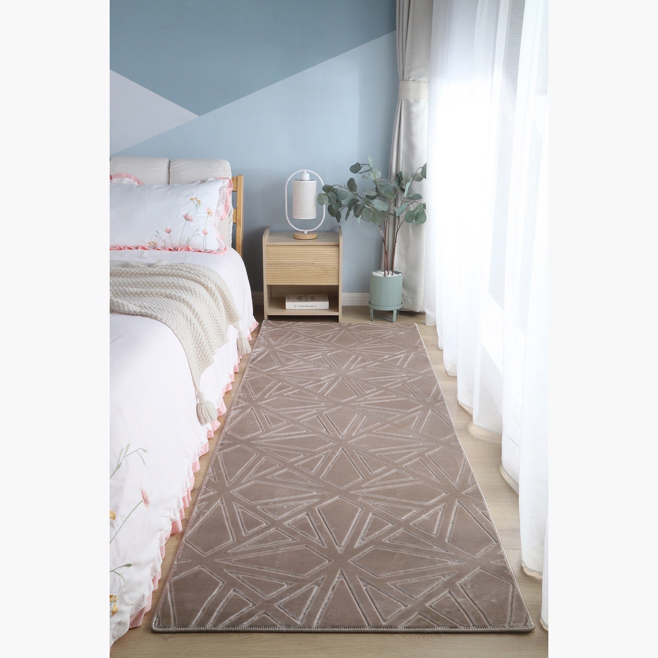 سجادة فرو أرنب صناعي من راشيل - 230x80 سم-hbxdecorandfurnishings-floorcoverings-rugs-image-1