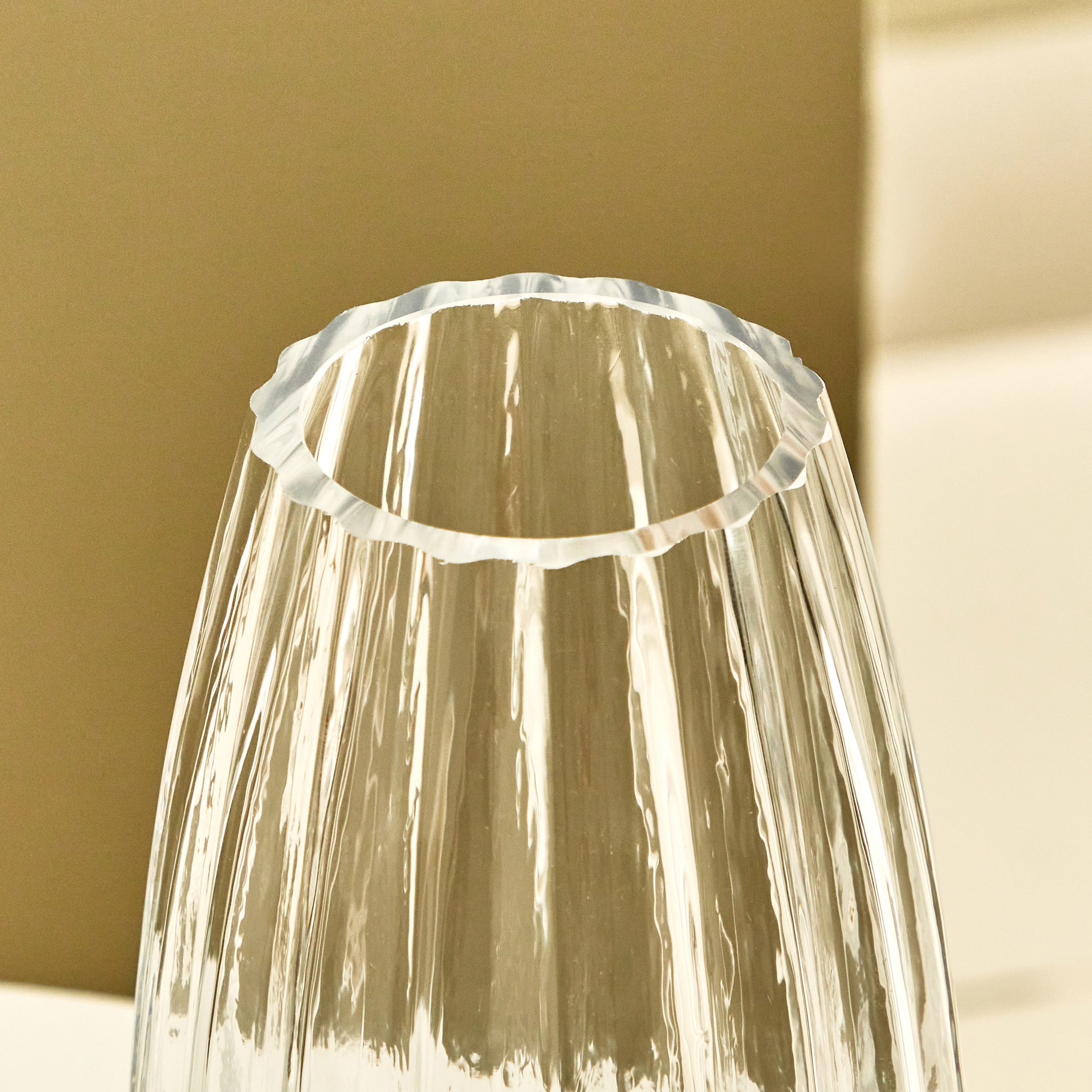 مزهرية زجاج من أتلانتا - 11x21 سم-hbxhomeware-hbxdecorandfurnishings-image-3
