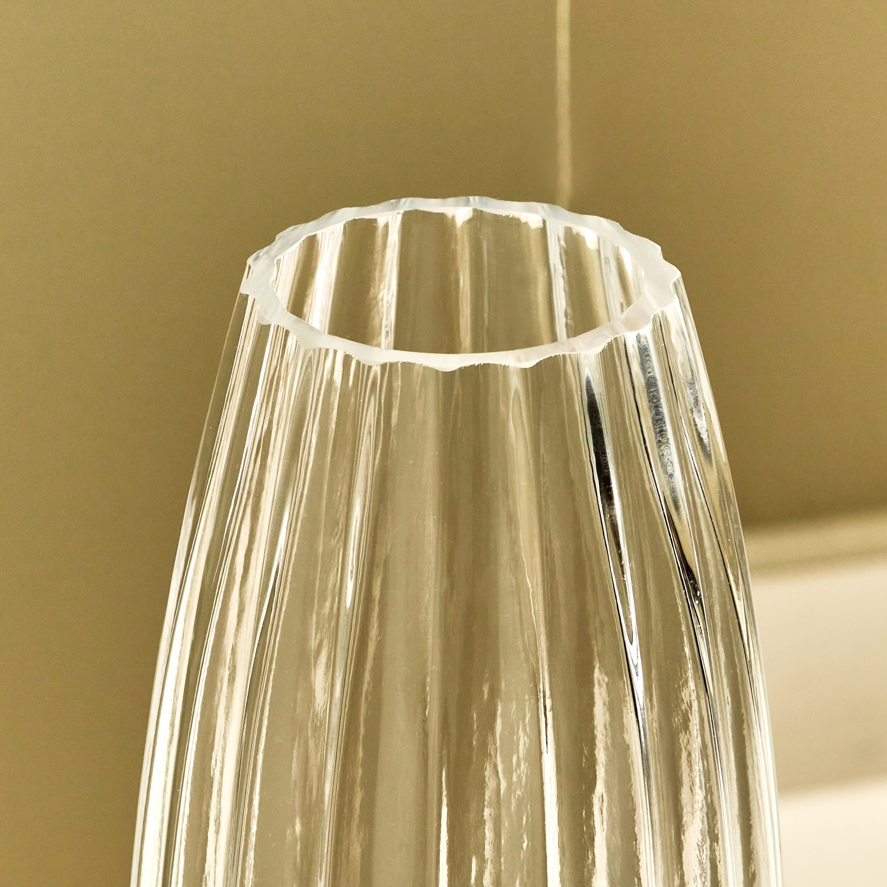 مزهرية زجاج من أتلانتا - 13x27 سم-hbxhomeware-hbxdecorandfurnishings-image-3