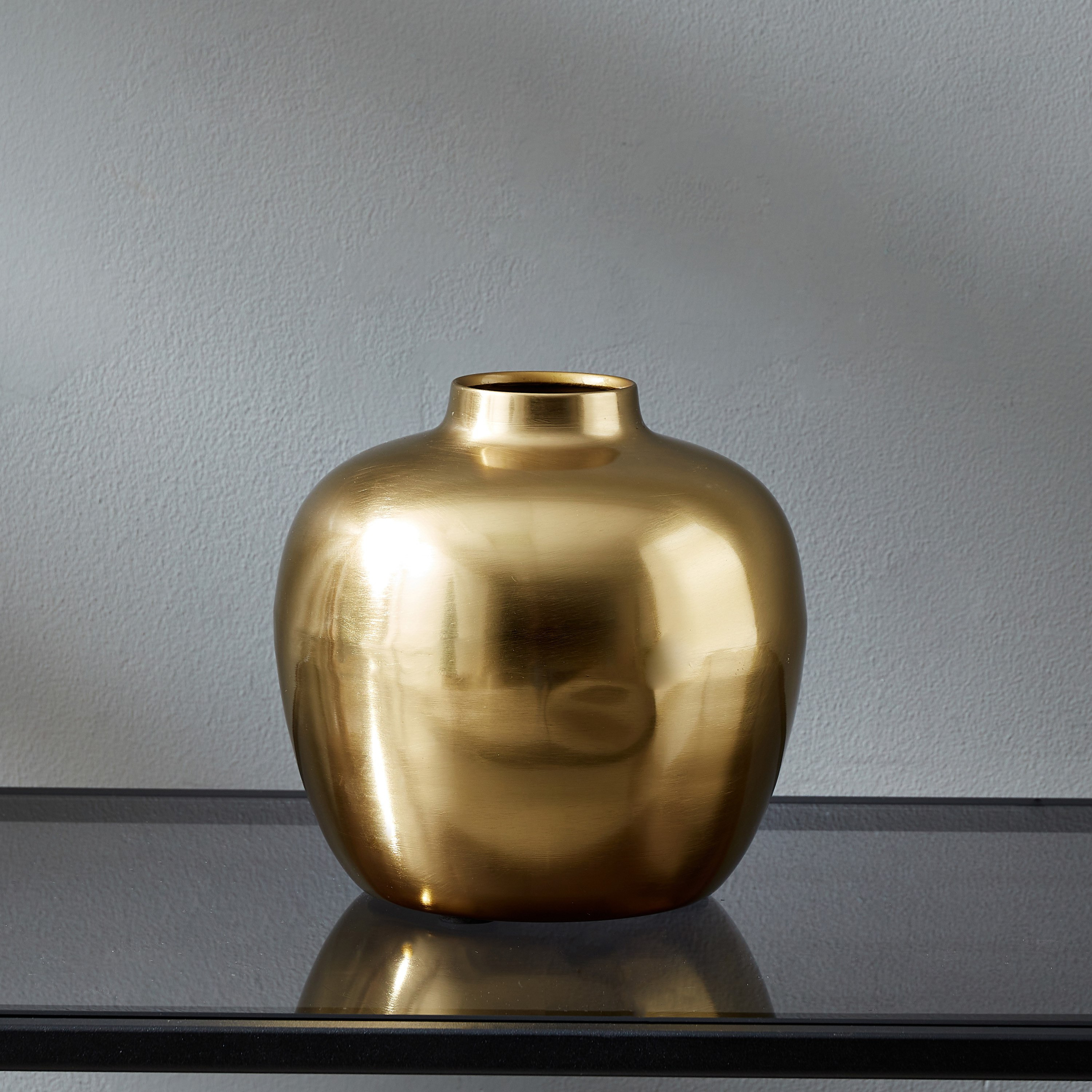 مزهرية مستديرة من إيسنس-hbxbedroom-decorandaccessories-vases-image-1