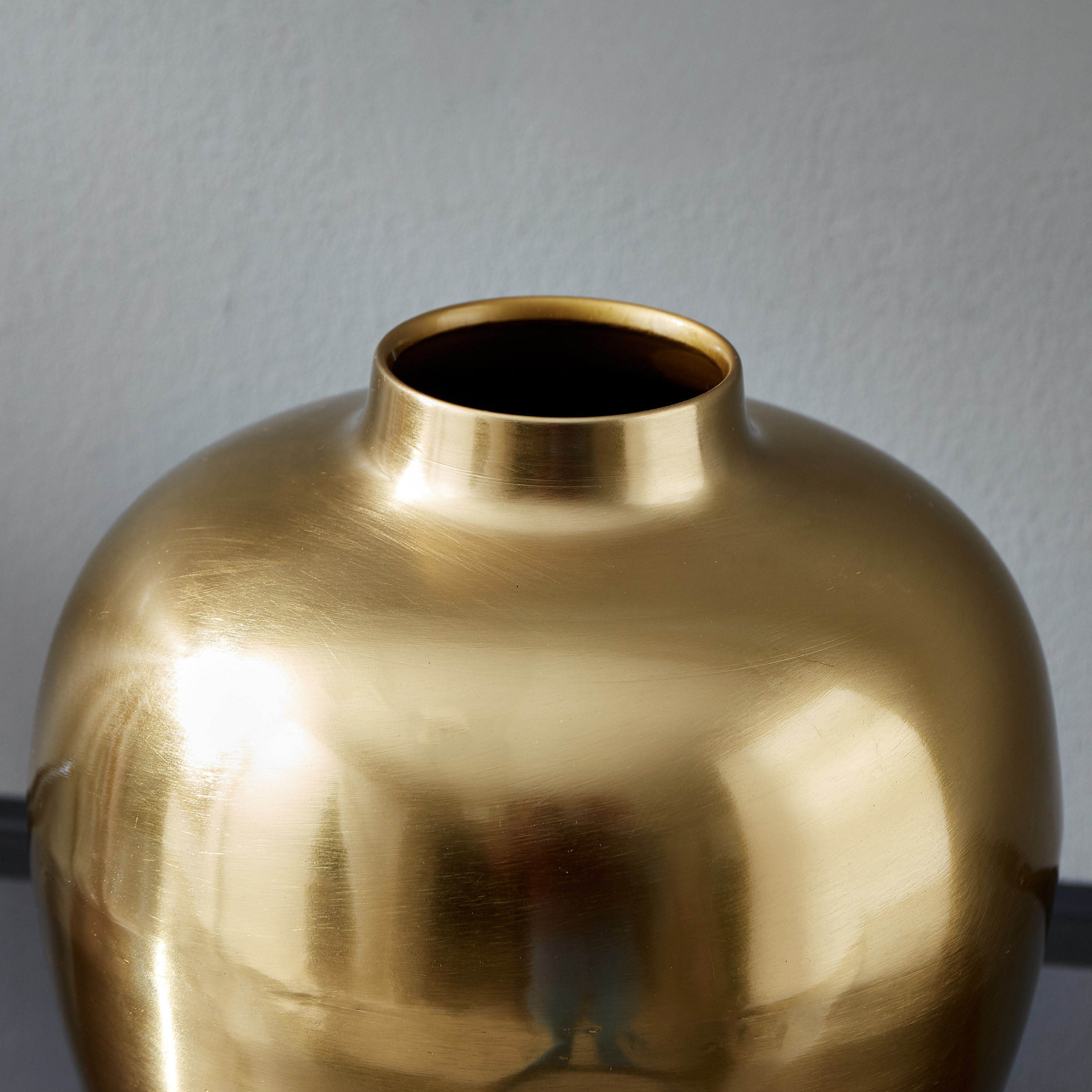 مزهرية مستديرة من إيسنس-hbxbedroom-decorandaccessories-vases-image-3