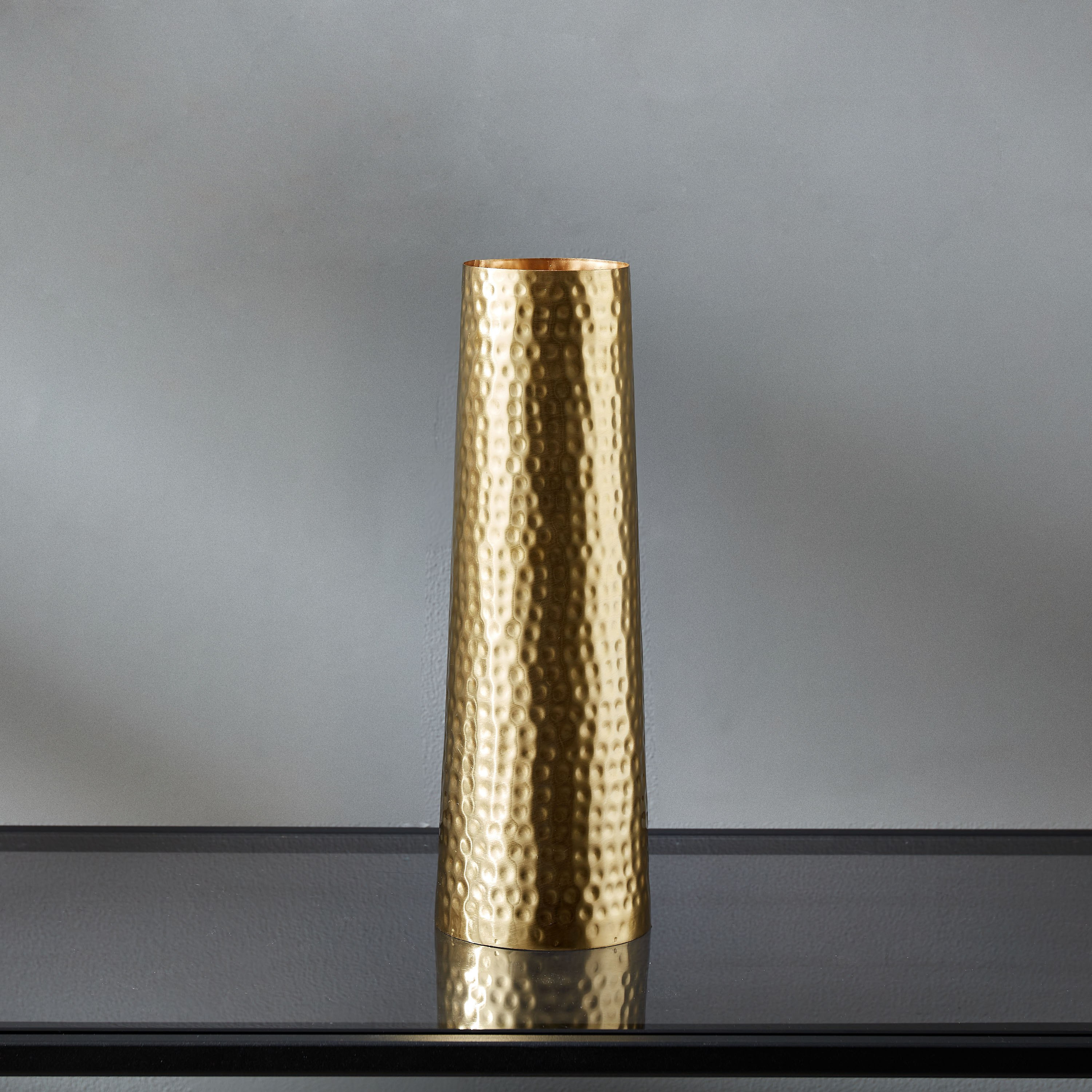 مزهرية طويلة من إيسنس-hbxbedroom-decorandaccessories-vases-image-1