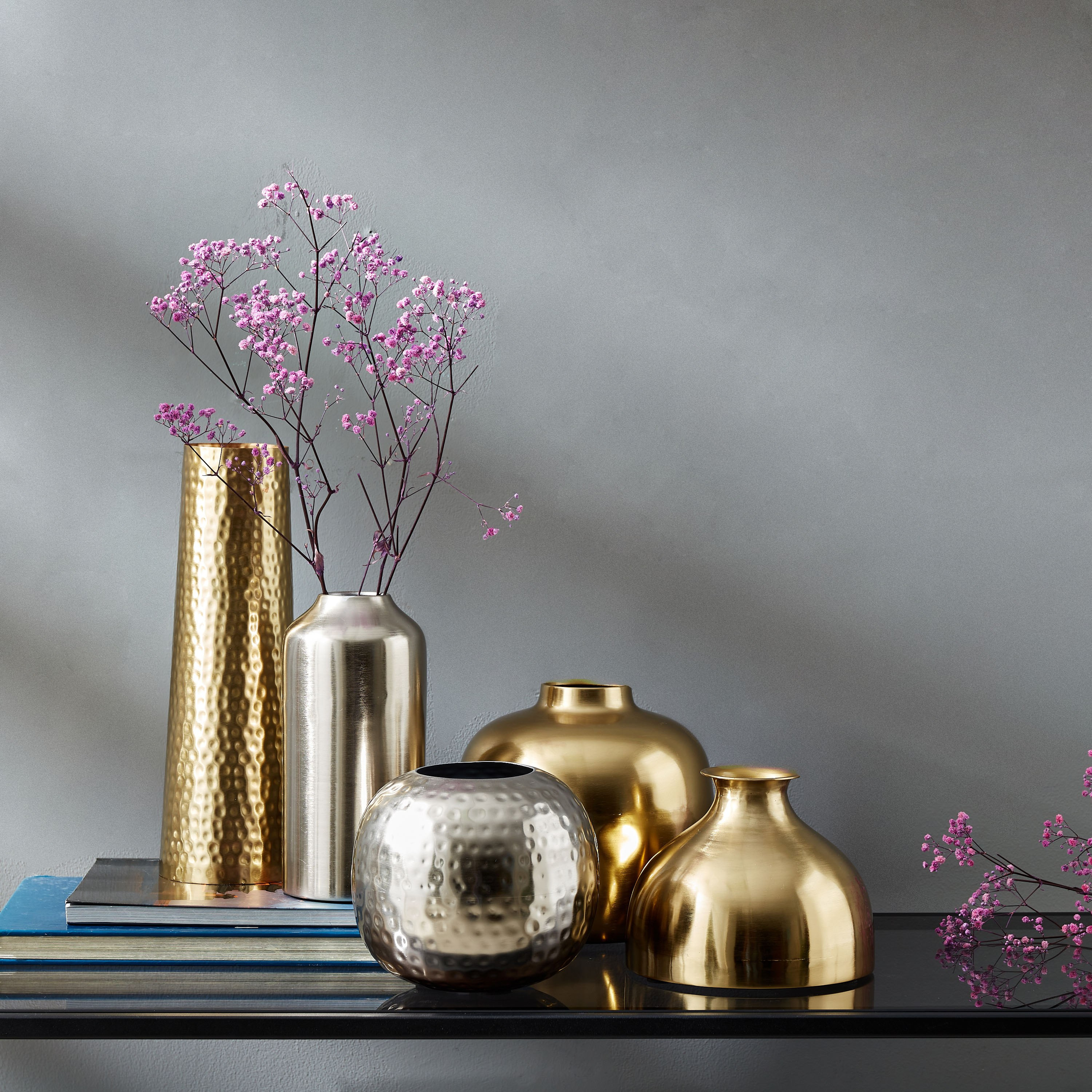 مزهرية طويلة من إيسنس-hbxbedroom-decorandaccessories-vases-image-4