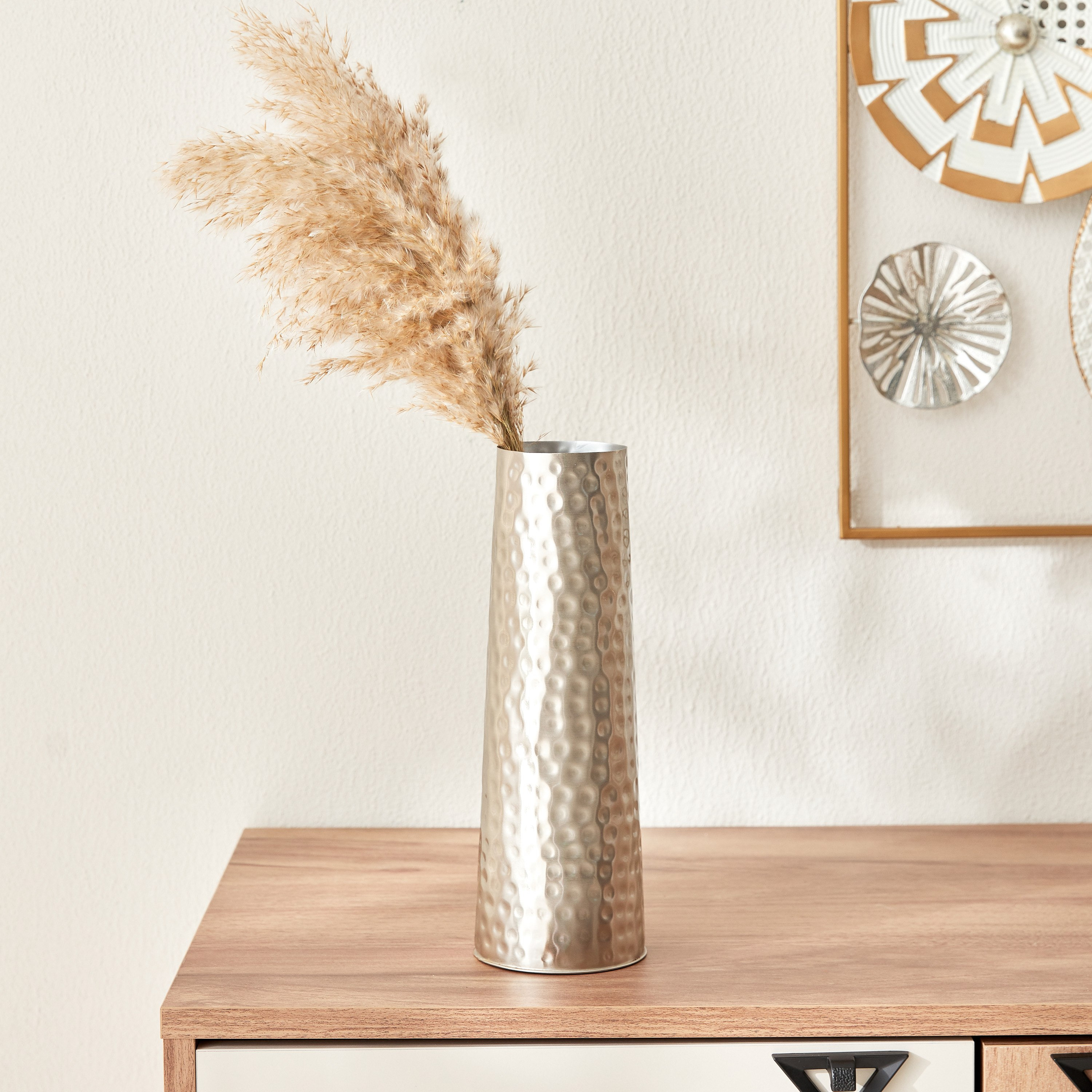 مزهرية طويلة من إيسنس-hbxbedroom-decorandaccessories-vases-image-1