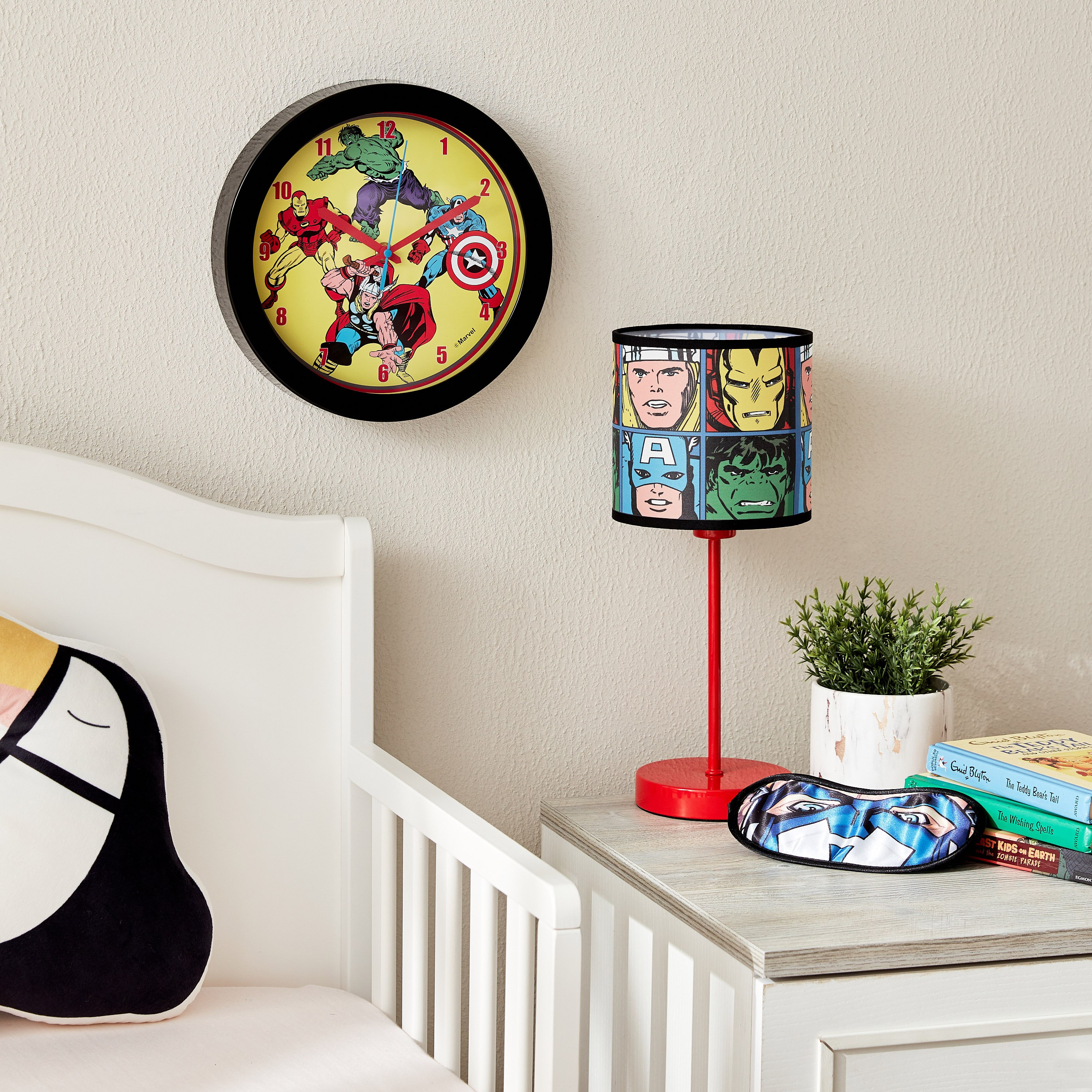مصباح طاولة من أفينجرز - 15x15x24 سم-hbxhomeware-hbxkidsandyouth-image-5