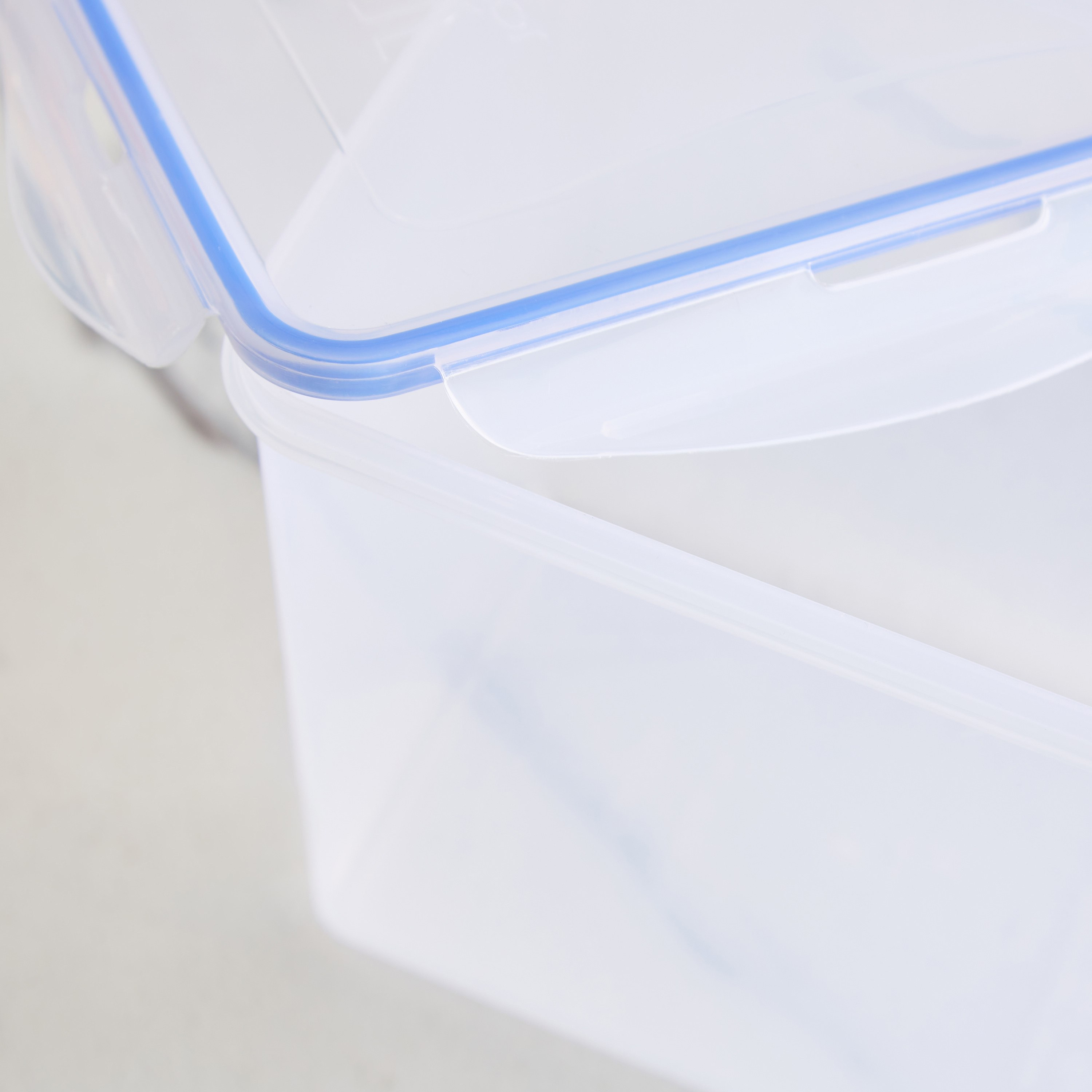 Lock and Store Storage Container - 4.6 L-hbxhomeware-hbxkitchen-image-3