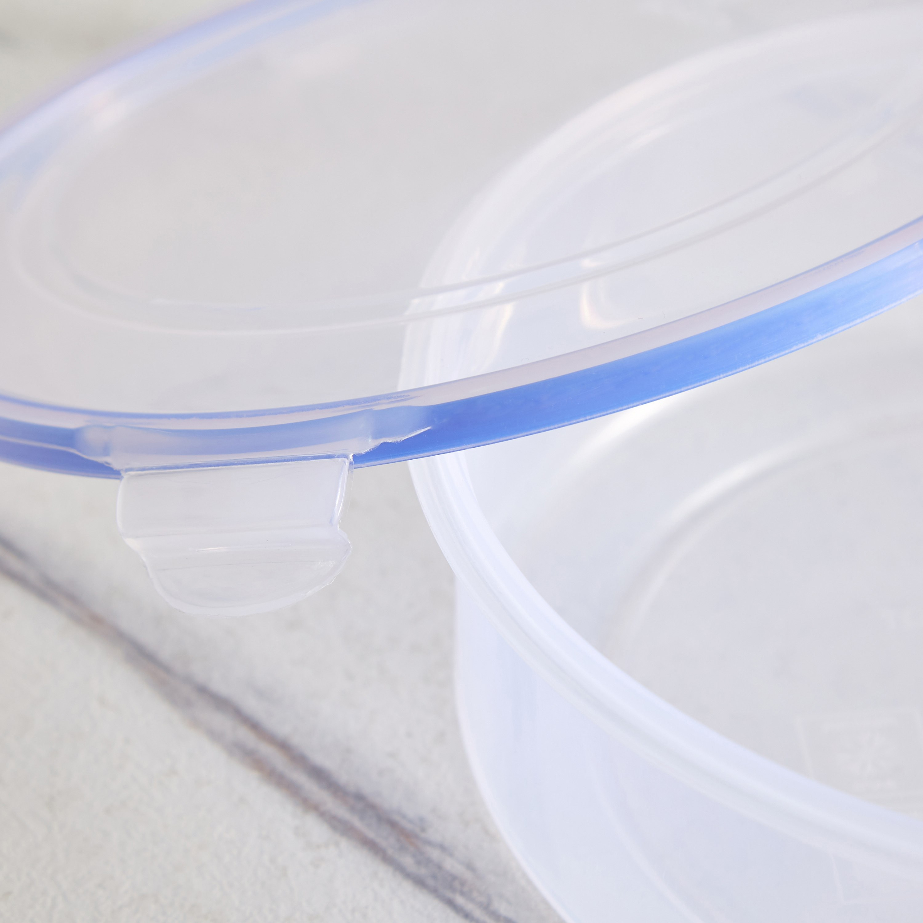 Lock and Store Round Flat Container - 1.8 L-hbxhomeware-hbxkitchen-image-3