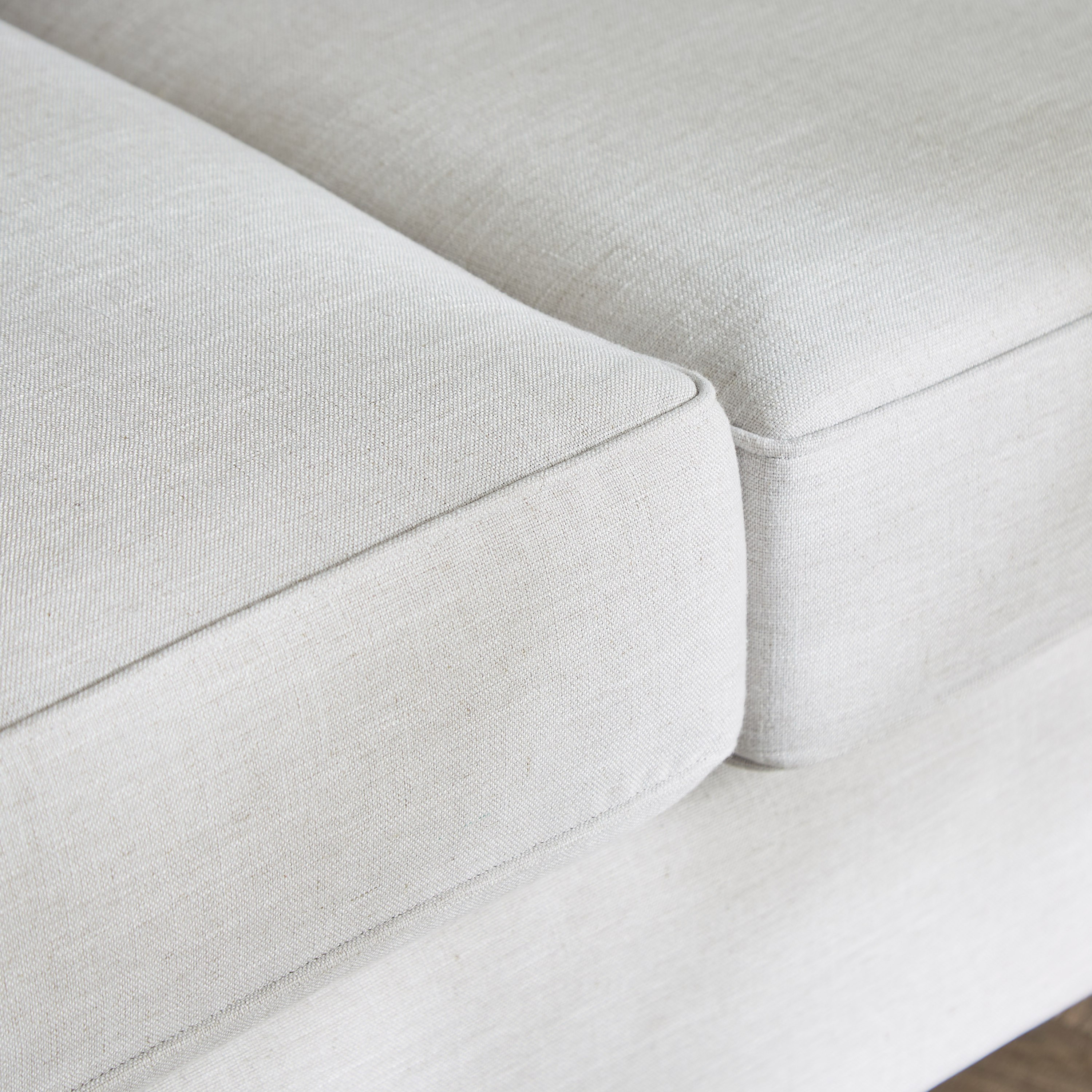 كنبة مقعدين من دوناتيلا-hbxlivingroom-sofasandarmchairs-sofas-image-6