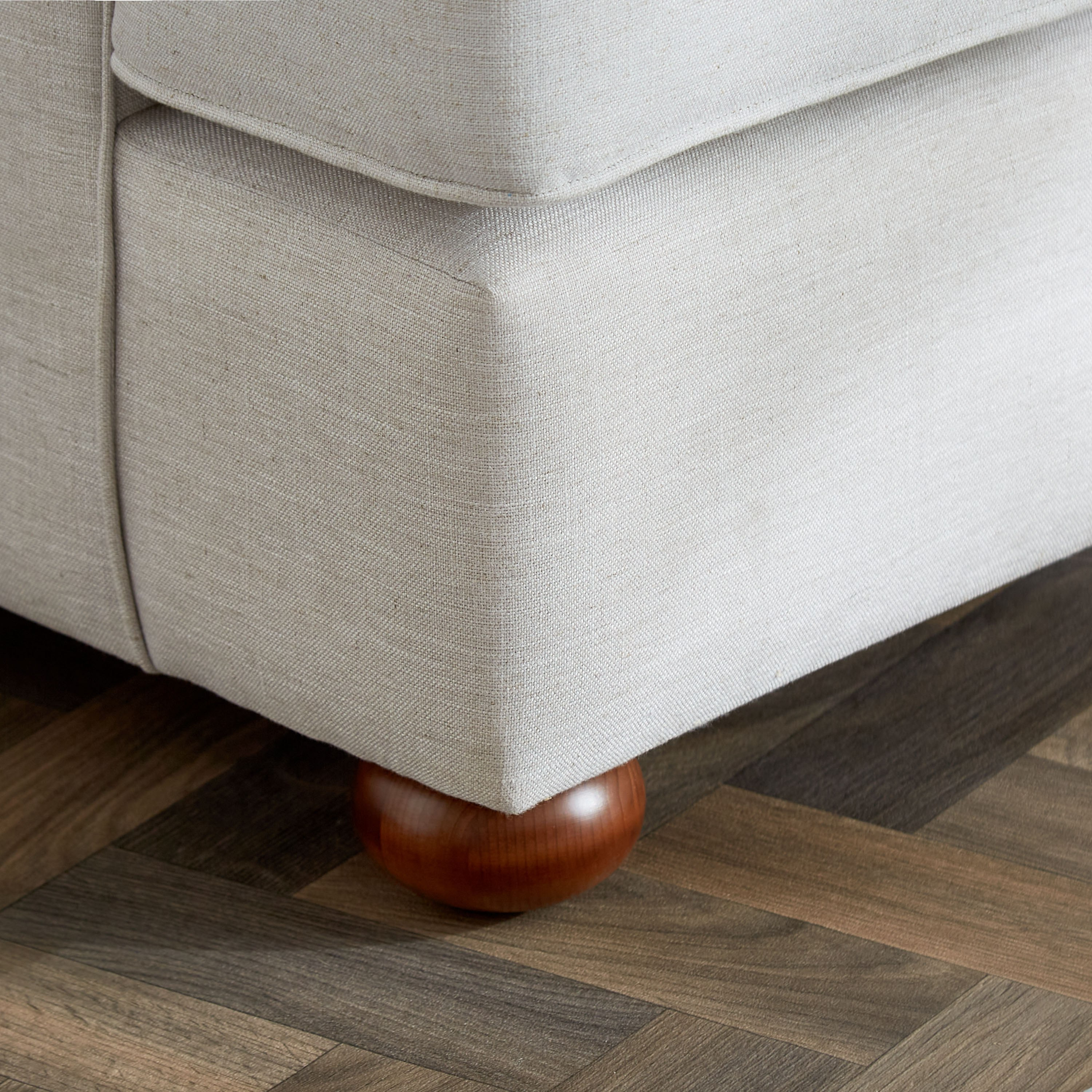 كنبة مقعد واحد من دوناتيلا-hbxlivingroom-sofasandarmchairs-sofas-image-7