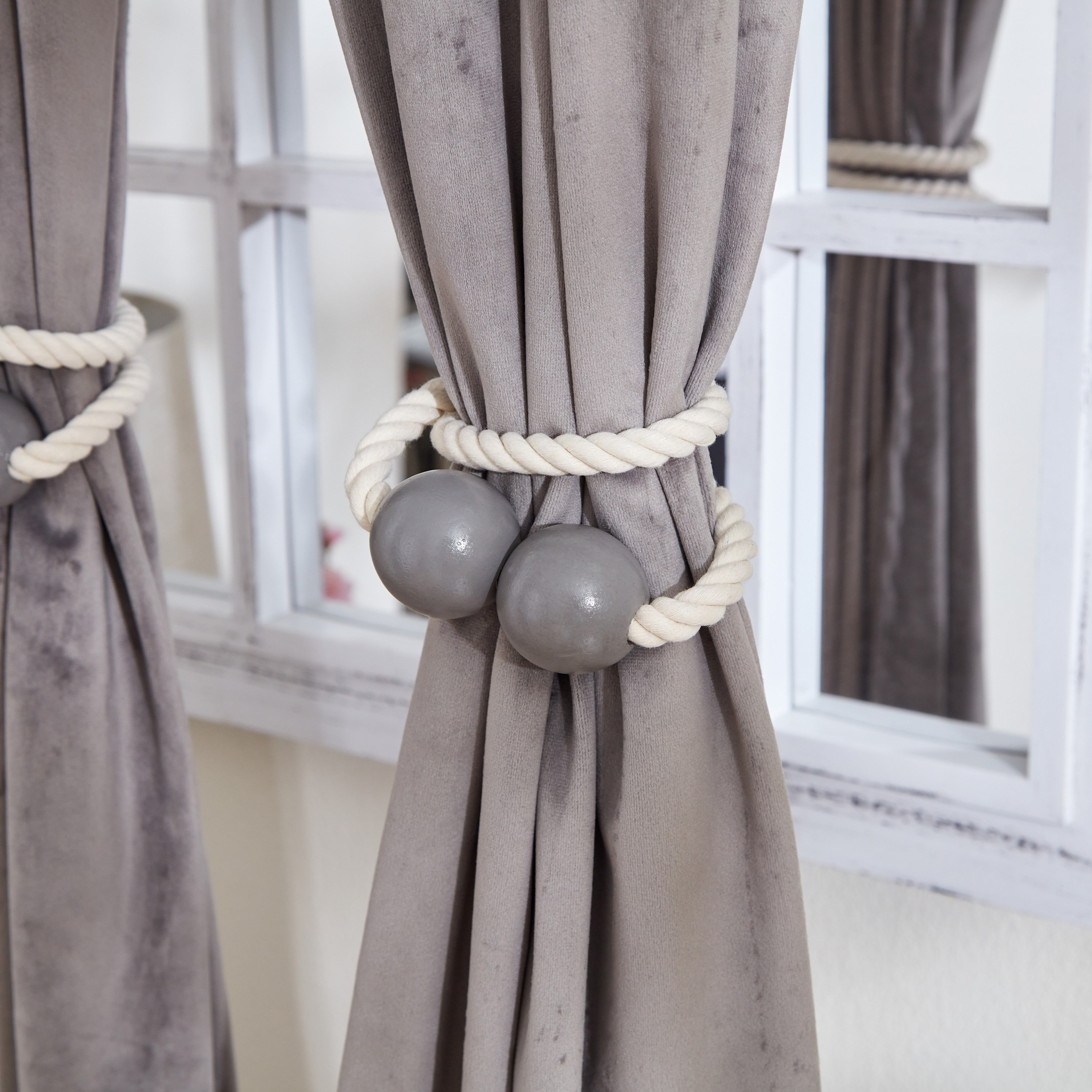 Dazzle Dahlia Curtain Tie Back - Set of 2-hbxhomeware-hbxdecorandfurnishings-image-3