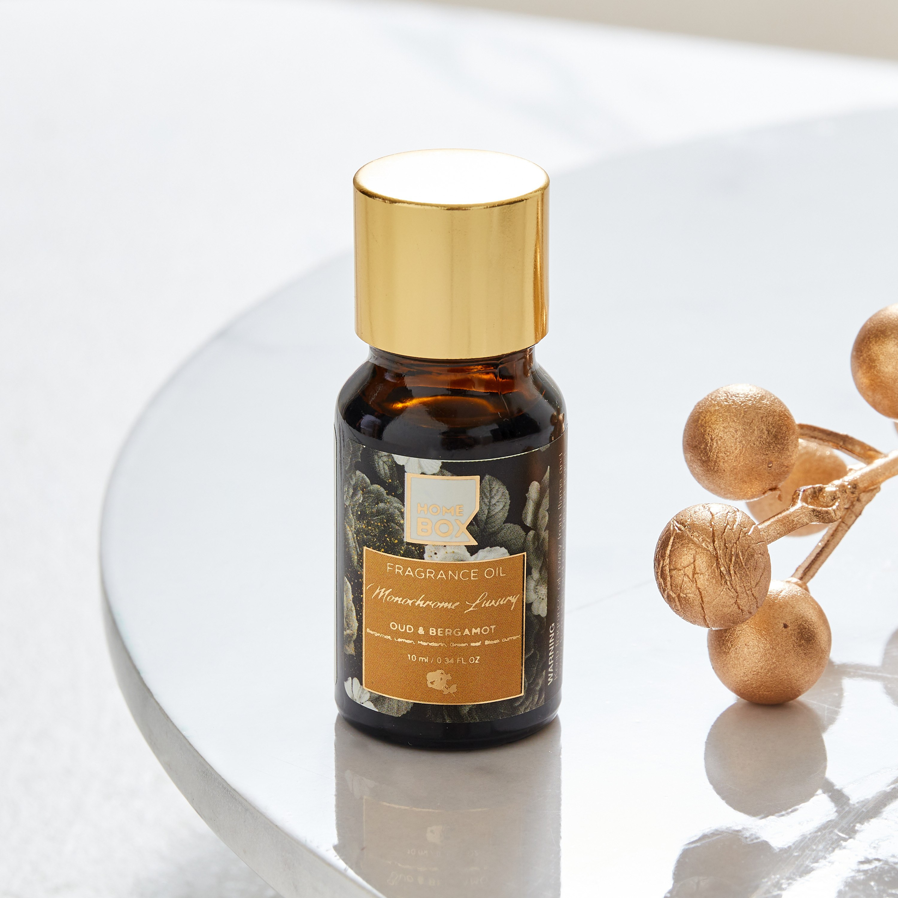 زيت عطري برائحة العود والبرغموت مونوكروم لاكجيري من آلبس - 10 مل-PROMO_HB_AE_B2G2_011025-image-1