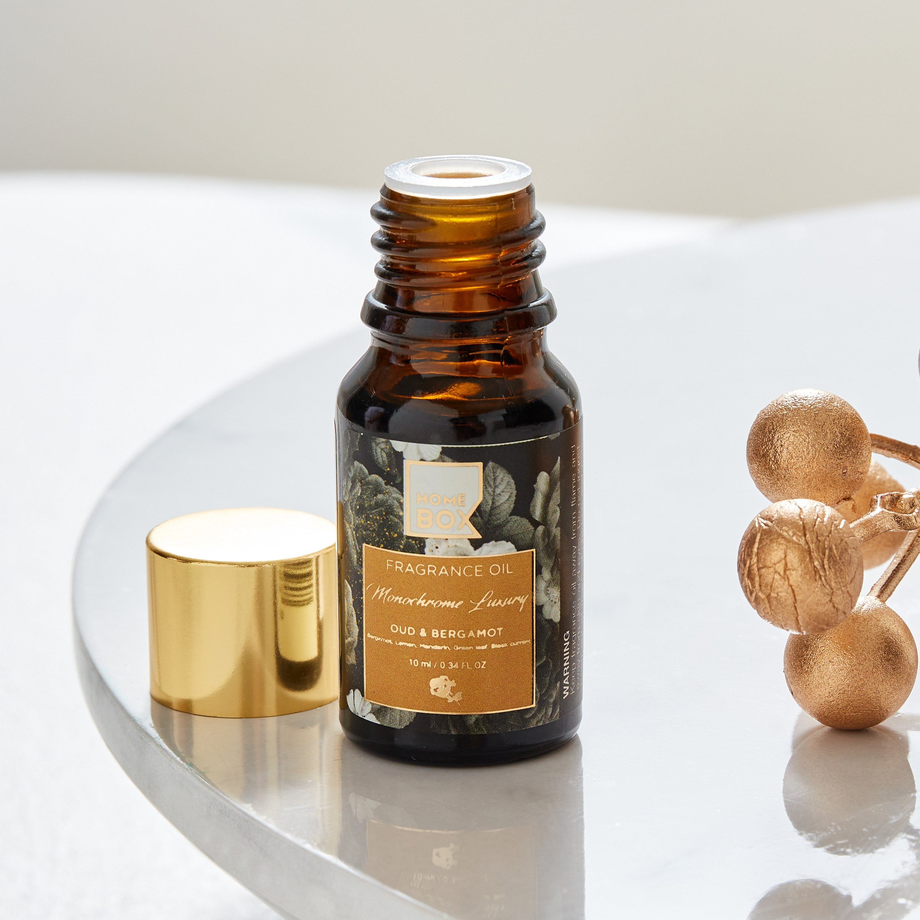 زيت عطري برائحة العود والبرغموت مونوكروم لاكجيري من آلبس - 10 مل-PROMO_HB_AE_B2G2_011025-image-2