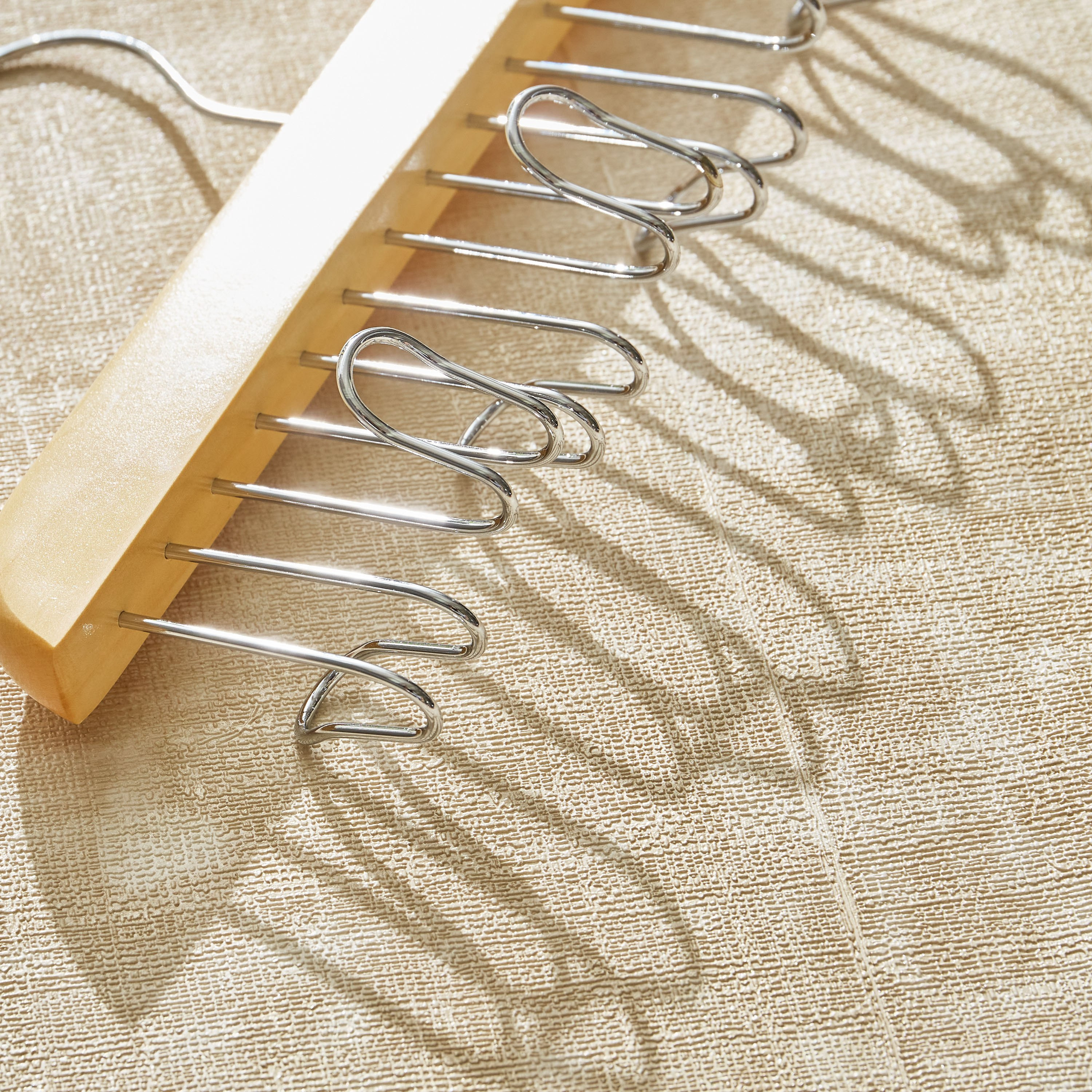 Forest 8-Hooks Belt and Tie Wooden Hanger-hbxhomeware-bathandlaundry-clothesdryingracks-image-4