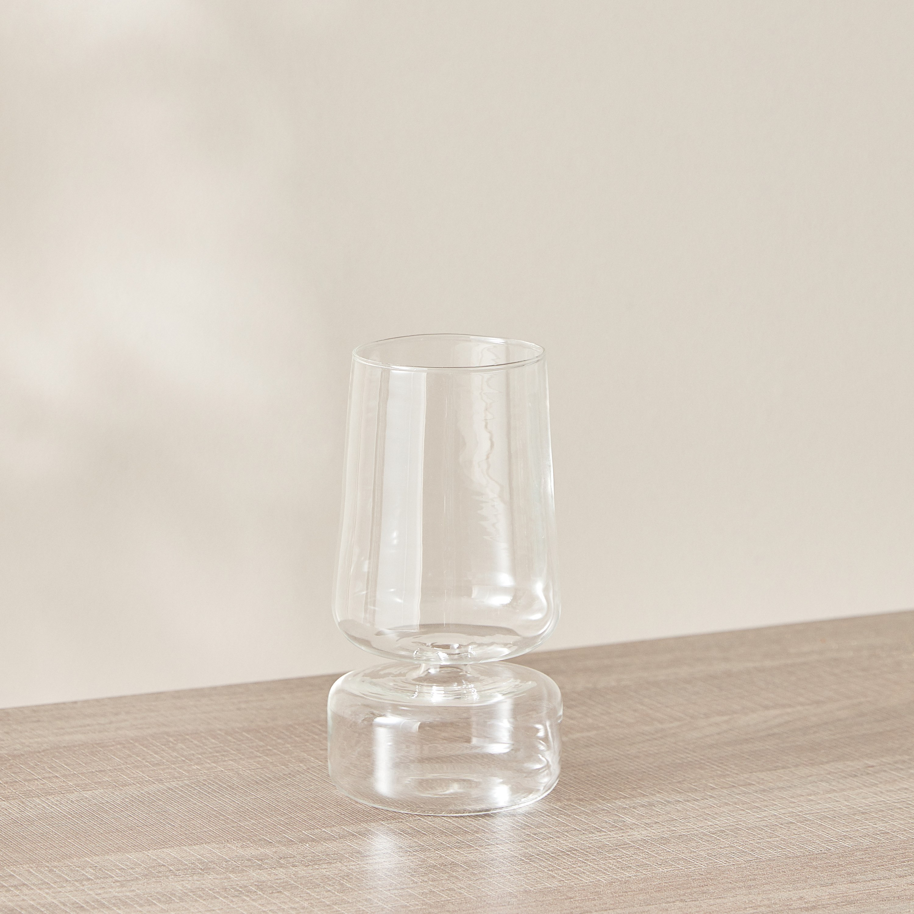 مزهرية زجاج من لوسي - 9x9x17 سم-hbxhomeware-hbxdecorandfurnishings-image-2