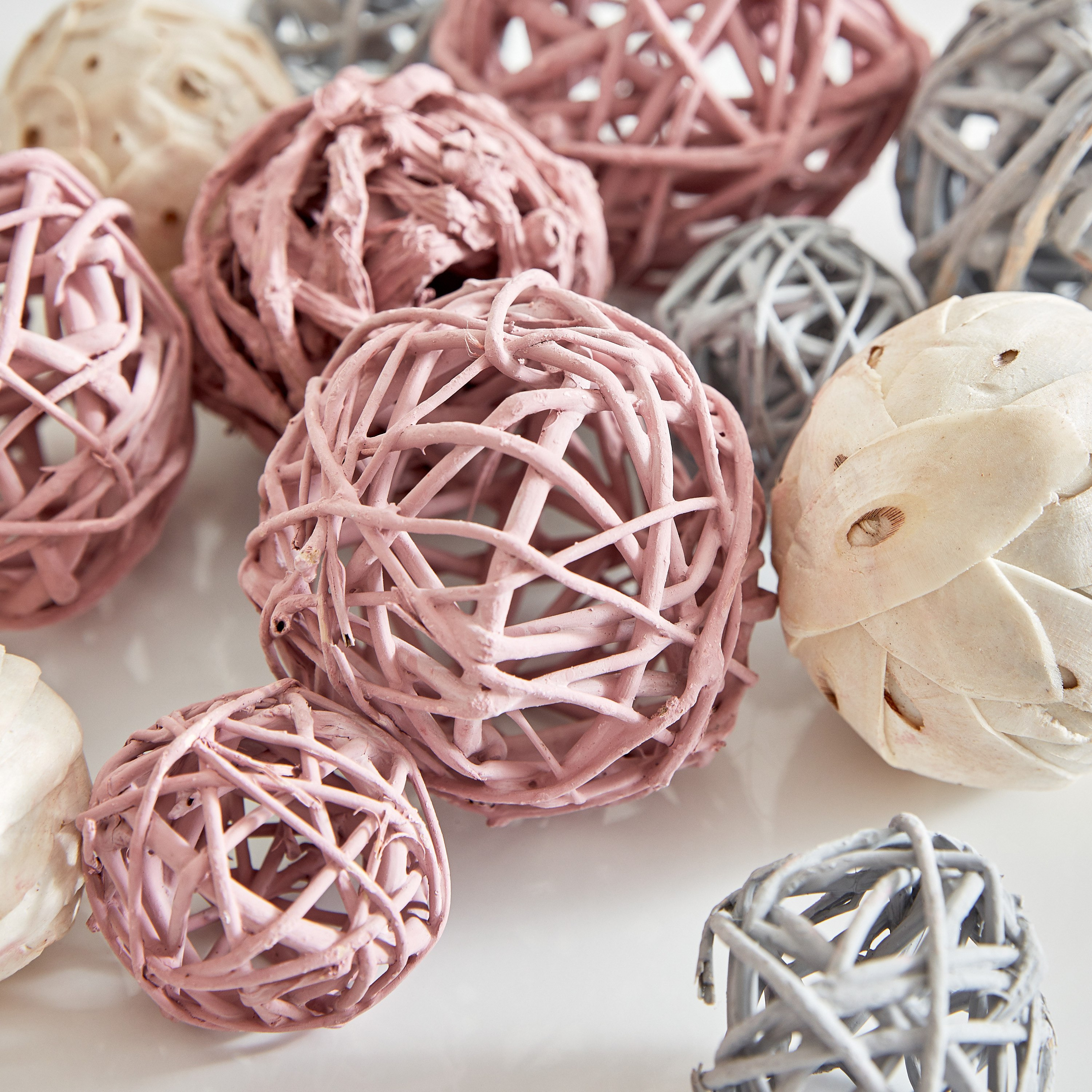 طقم كرات ديكور من أروين - 10x9x16 سم-hbxdecorandfurnishings-homeaccessories-artificialflowersandplants-image-3