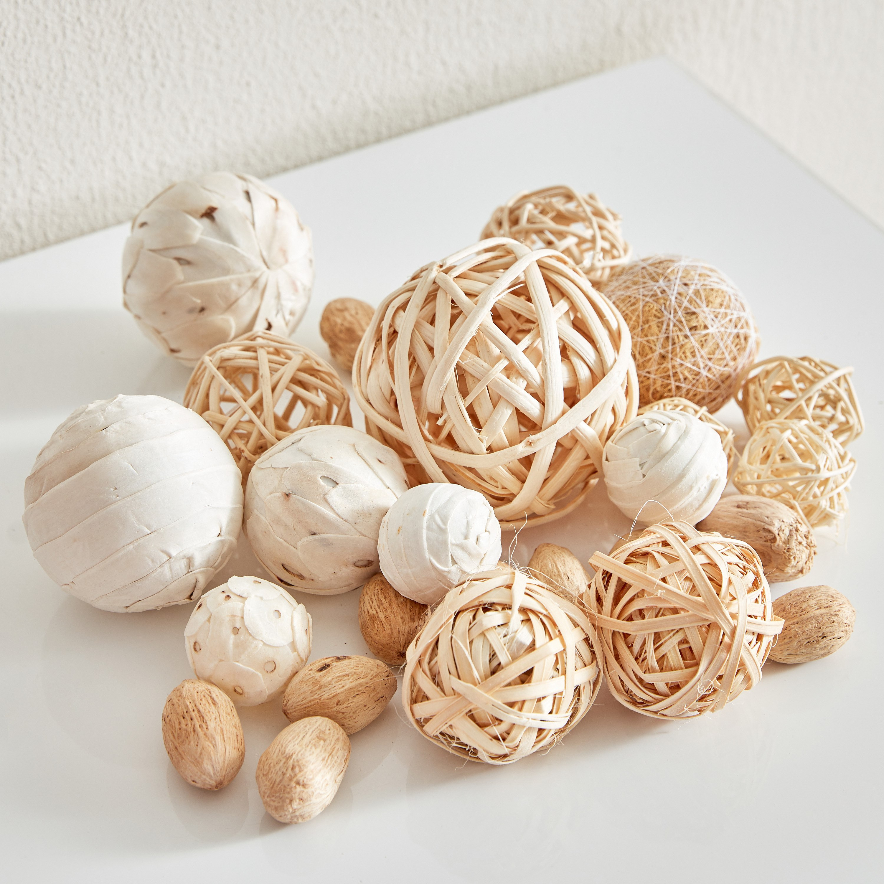 طقم كرات ديكور من أروين - 17x14x22 سم-hbxdecorandfurnishings-homeaccessories-artificialflowersandplants-image-2