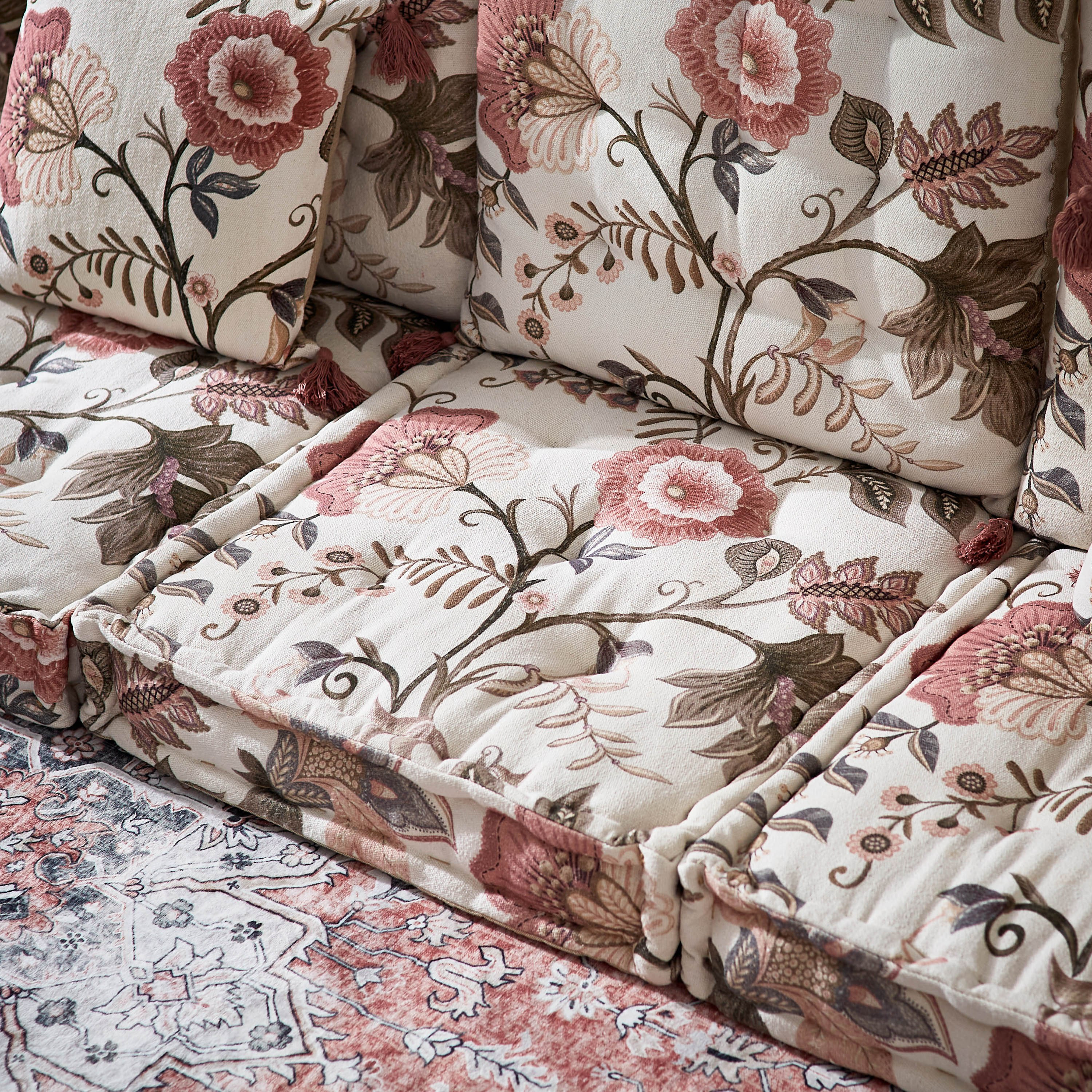 وسادة أرضيّة بتصاميم متداخلة وطبعات من ماهرجان - 60x60x12 سم-hbxhomeware-hbxdecorandfurnishings-image-1