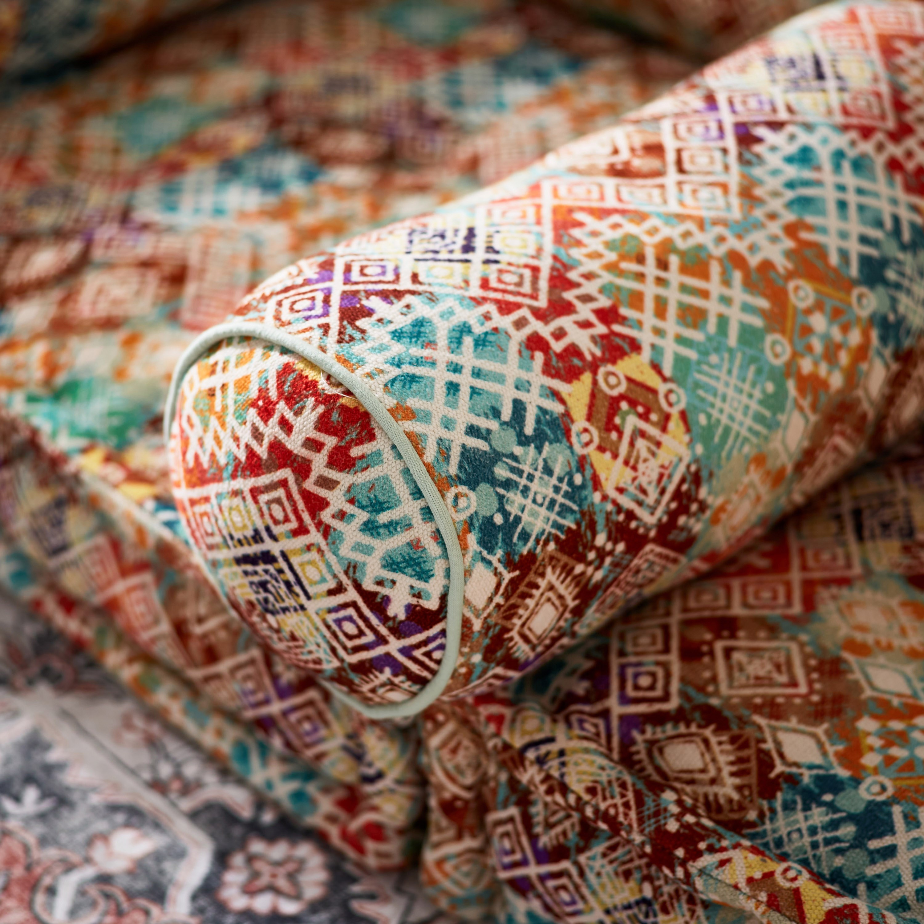 وسادة طويلة محشوة بطبعات متداخلة من ماهرجان - 50x20 سم-hbxlivingroom-furnishings-cushionsandcovers-filledcushions-image-3