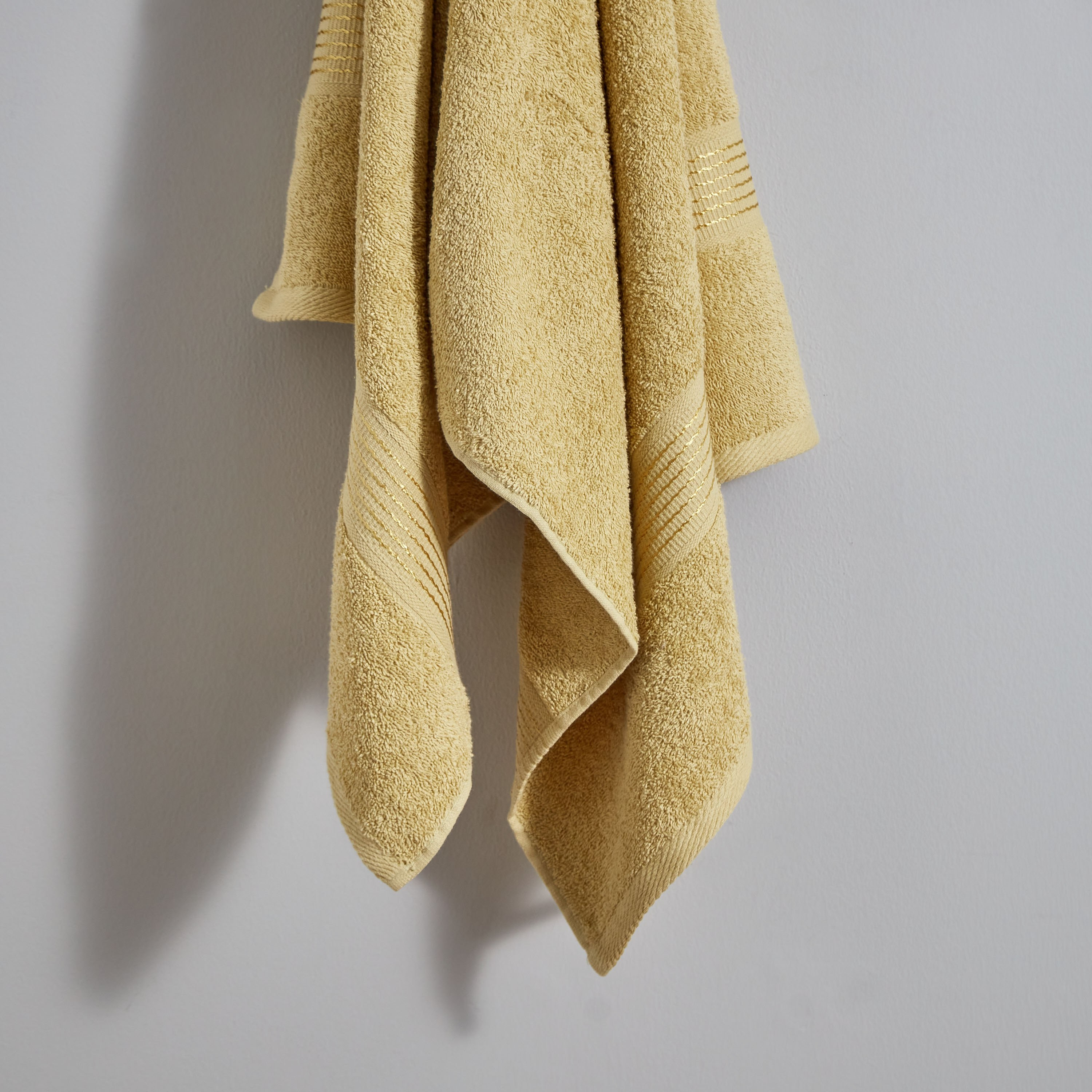 منشفة حمام ممشطة من إسنشيال - 70×140 سم-hbxbathroom-bathroomtextiles-image-3