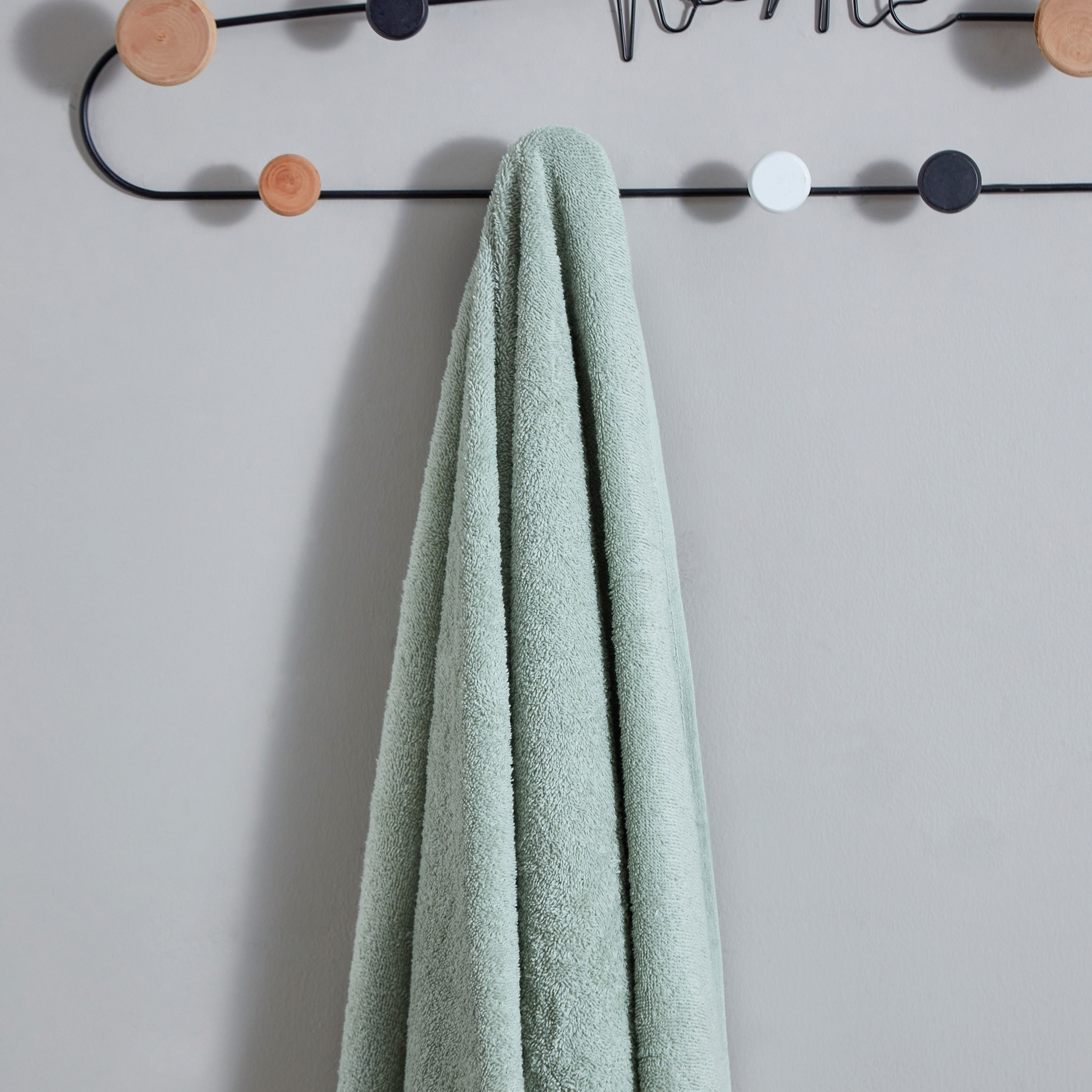 منشفة حمام ممشطة من إيسينشال - 70×140 سم-hbxbathroom-bathroomtextiles-image-2