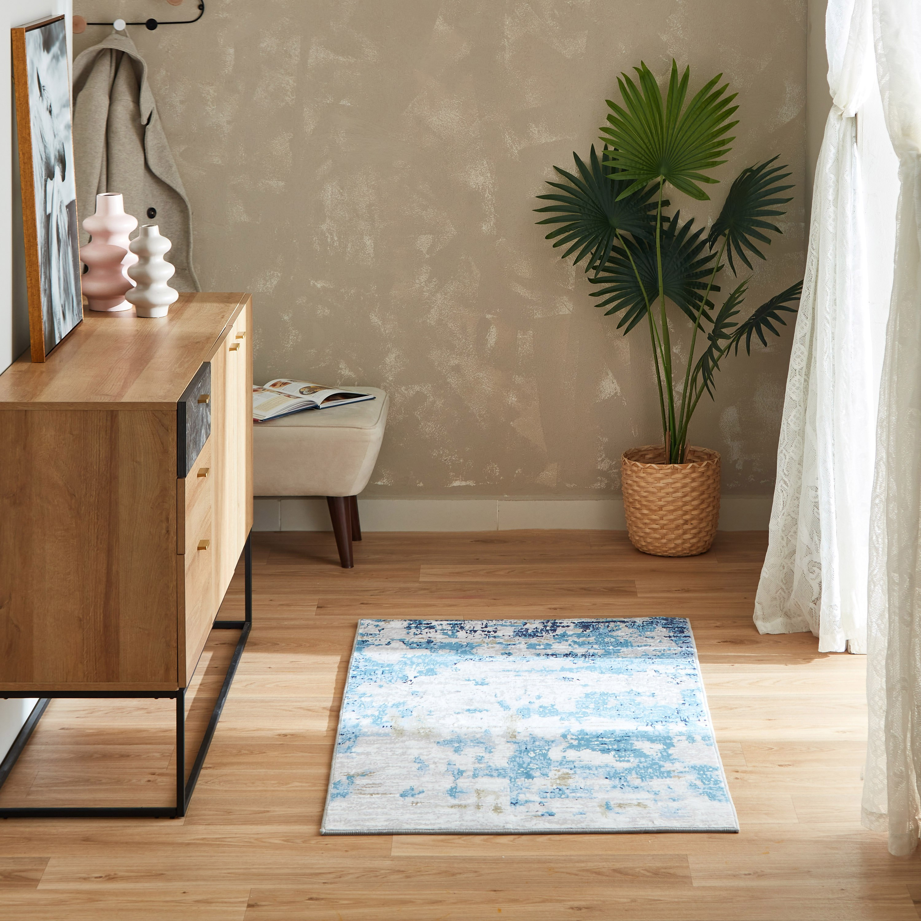 Miraj Alia Velvet Rug - 80x150 cm-hbxdecorandfurnishings-floorcoverings-rugs-image-1
