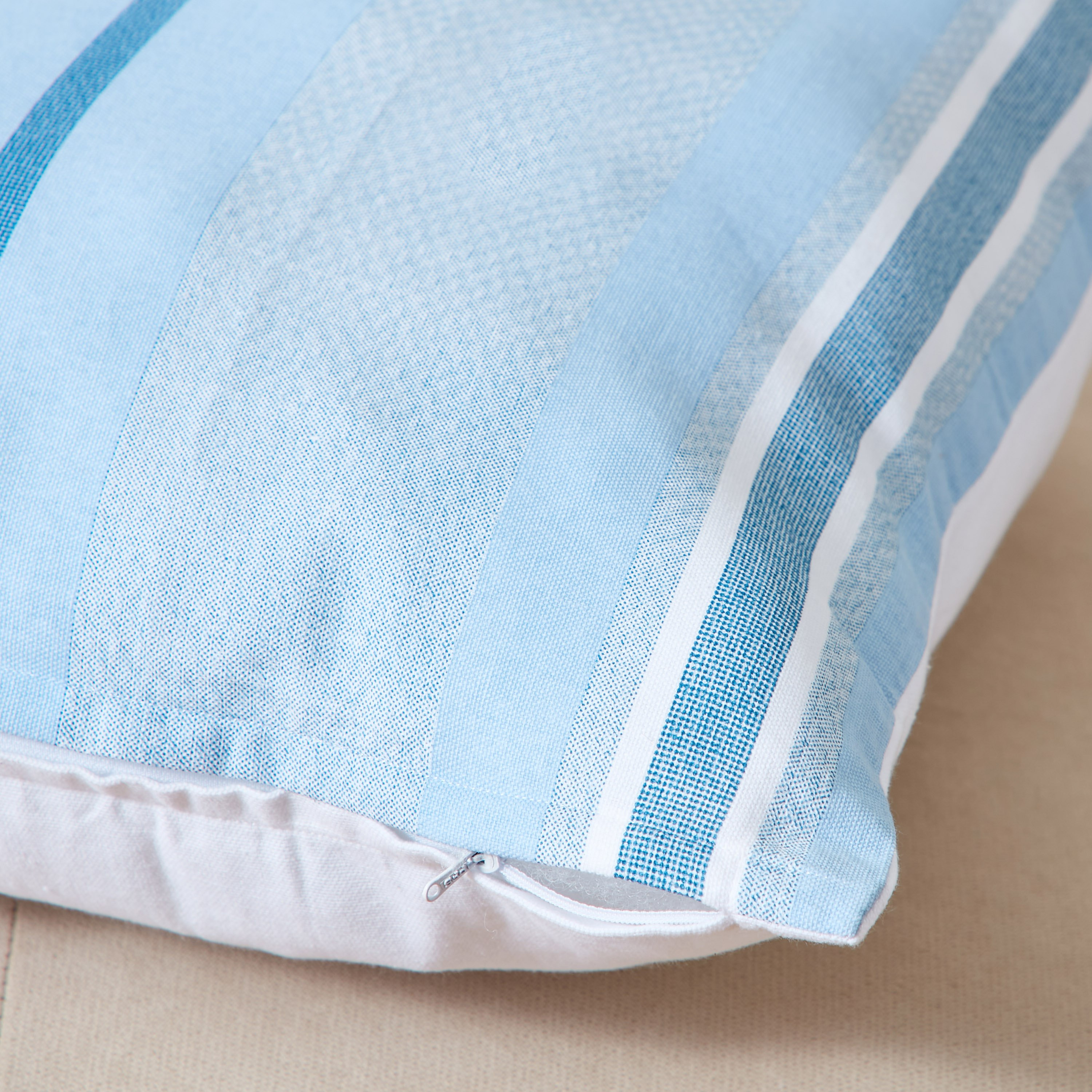 غطاء وسادة بطبعات مخططة من نوفا -  50x50 سم-hbxhomeware-cushionsandcovers-cushioncovers-image-3