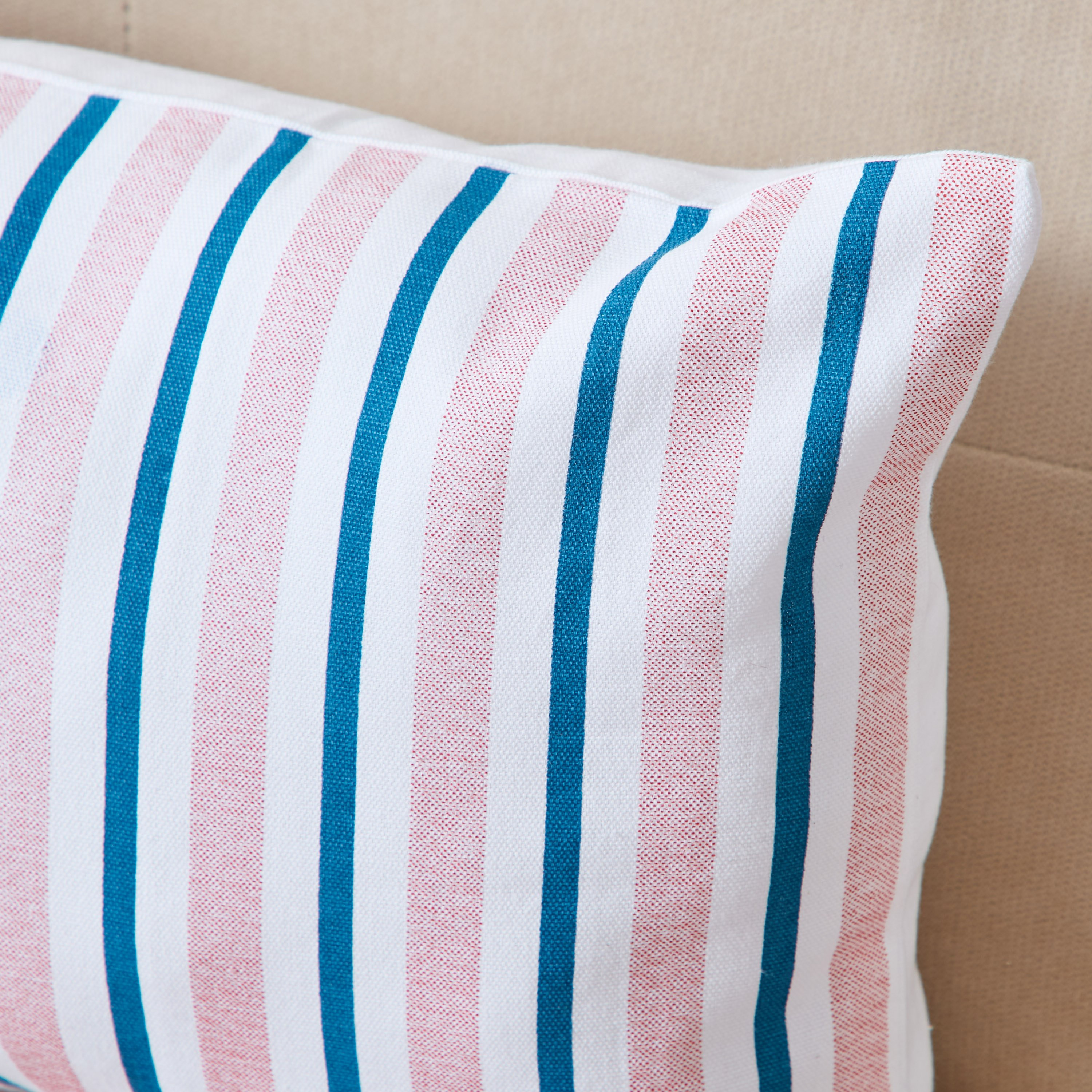 غطاء وسادة مخطط بطبعات من نوفا - 30x50 سم-hbxhomeware-cushionsandcovers-cushioncovers-image-2
