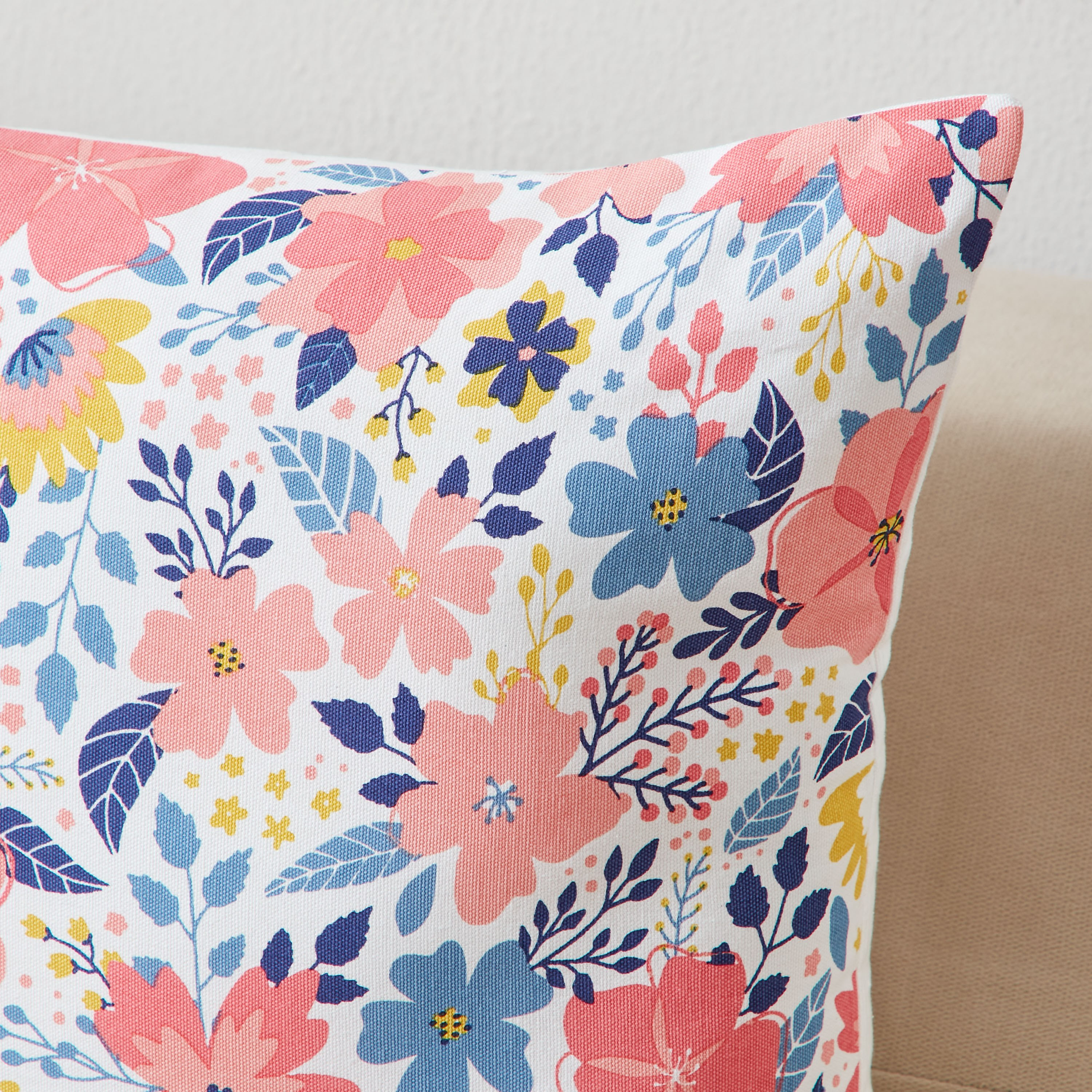 غطاء وسادة بطبعات زهرية من نوفا - 50x50 سم-hbxhomeware-cushionsandcovers-cushioncovers-image-2