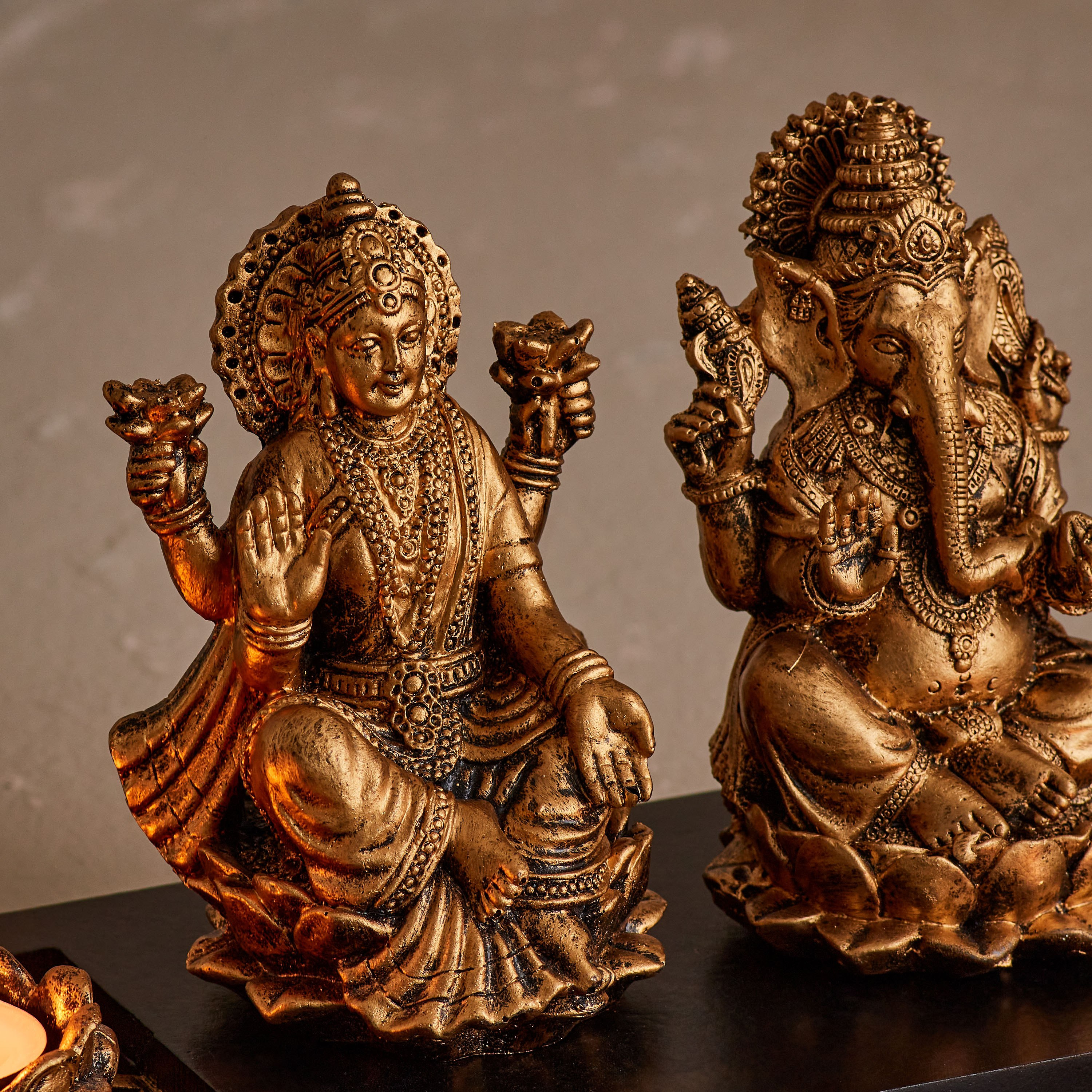 حامل شموع صغيرة وصينية وتمثال جانيشا من زوها-hbxhomeware-homedecor-figurinesandornaments-image-4