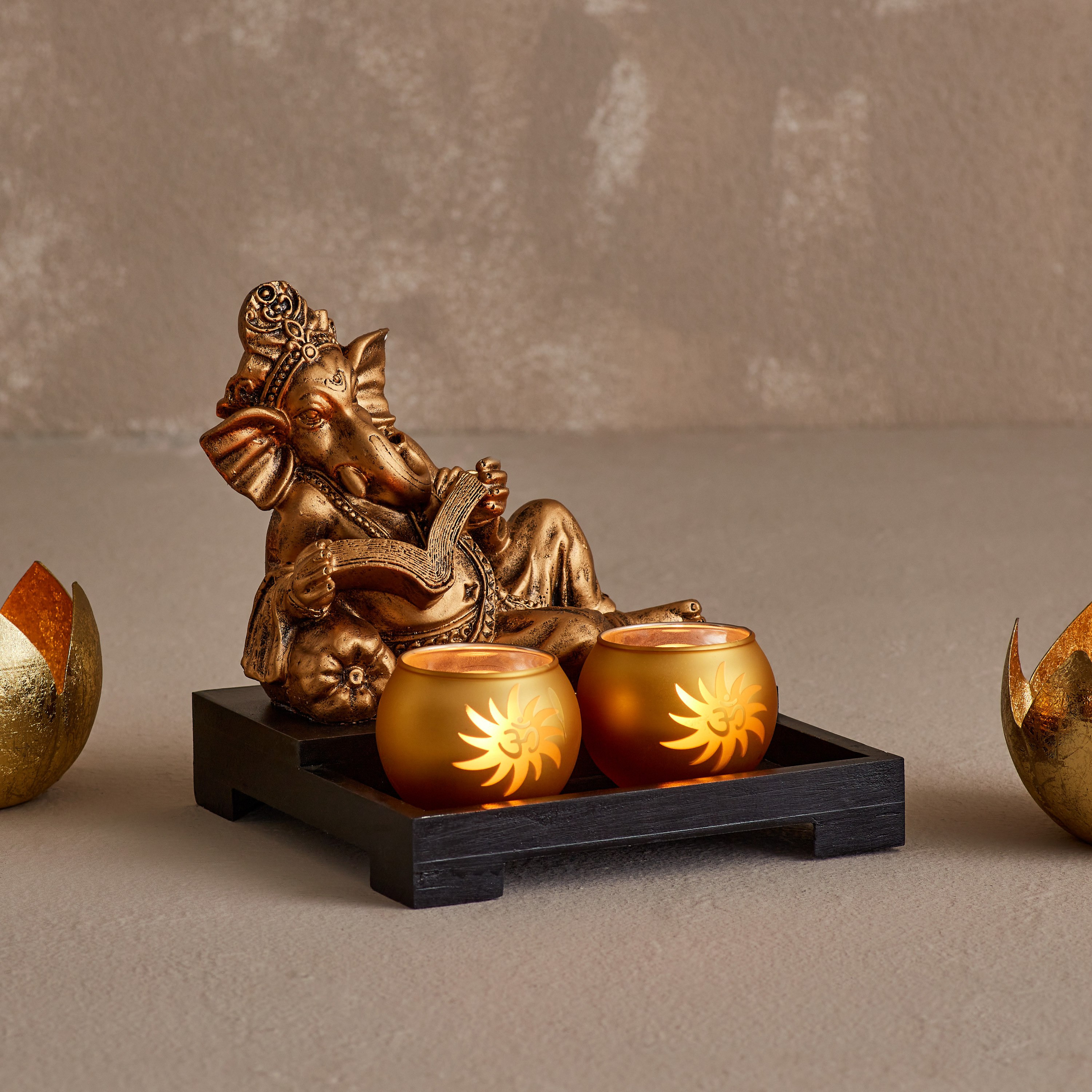 حامل شموع صغيرة وصينية وتمثال جانيشا من زوها-hbxhomeware-homedecor-figurinesandornaments-image-2
