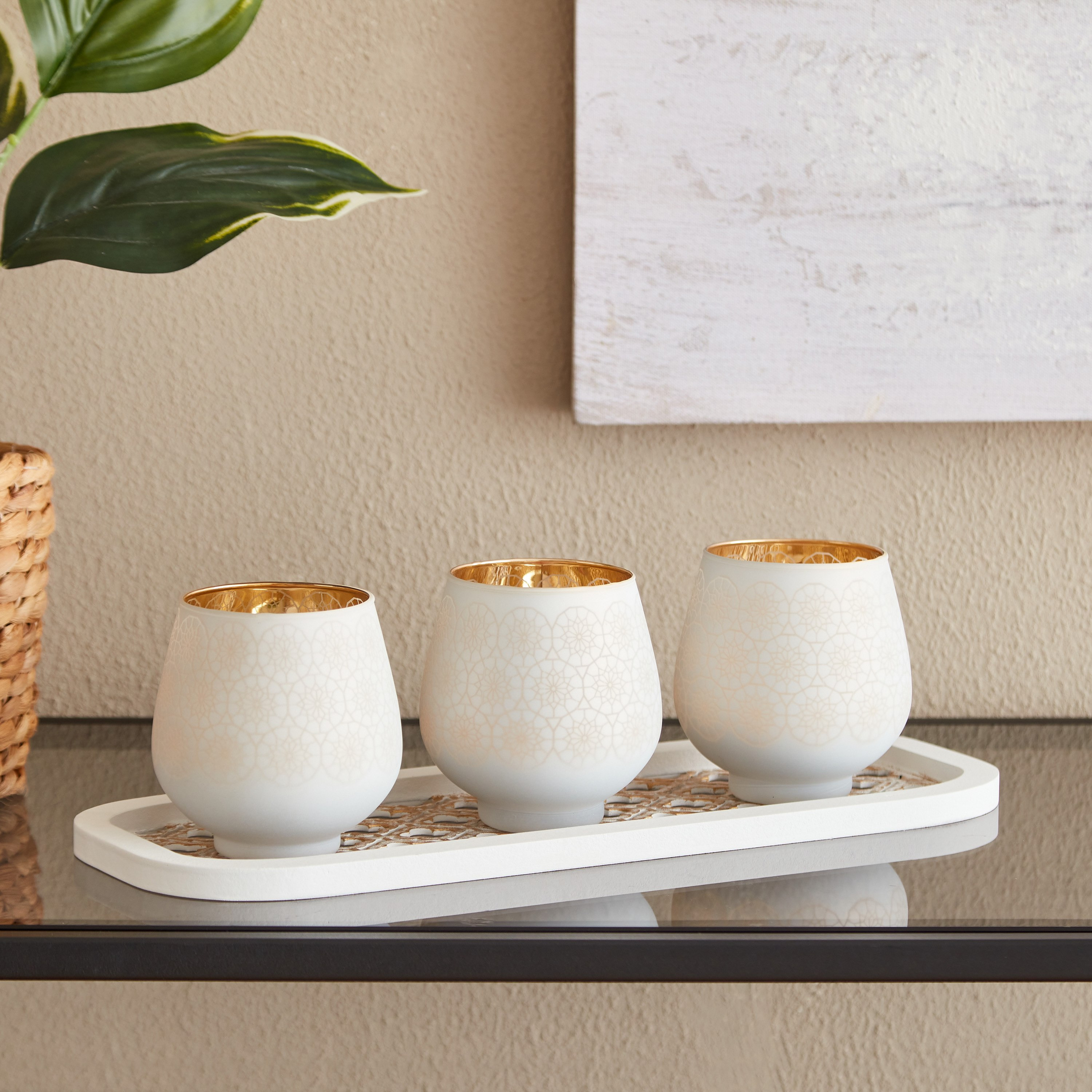 طقم 3 حاملات شموع صغيرة وصينية بتصميم طاووس من زوها-hbxlivingroom-decorandaccessories-candleholders-image-2