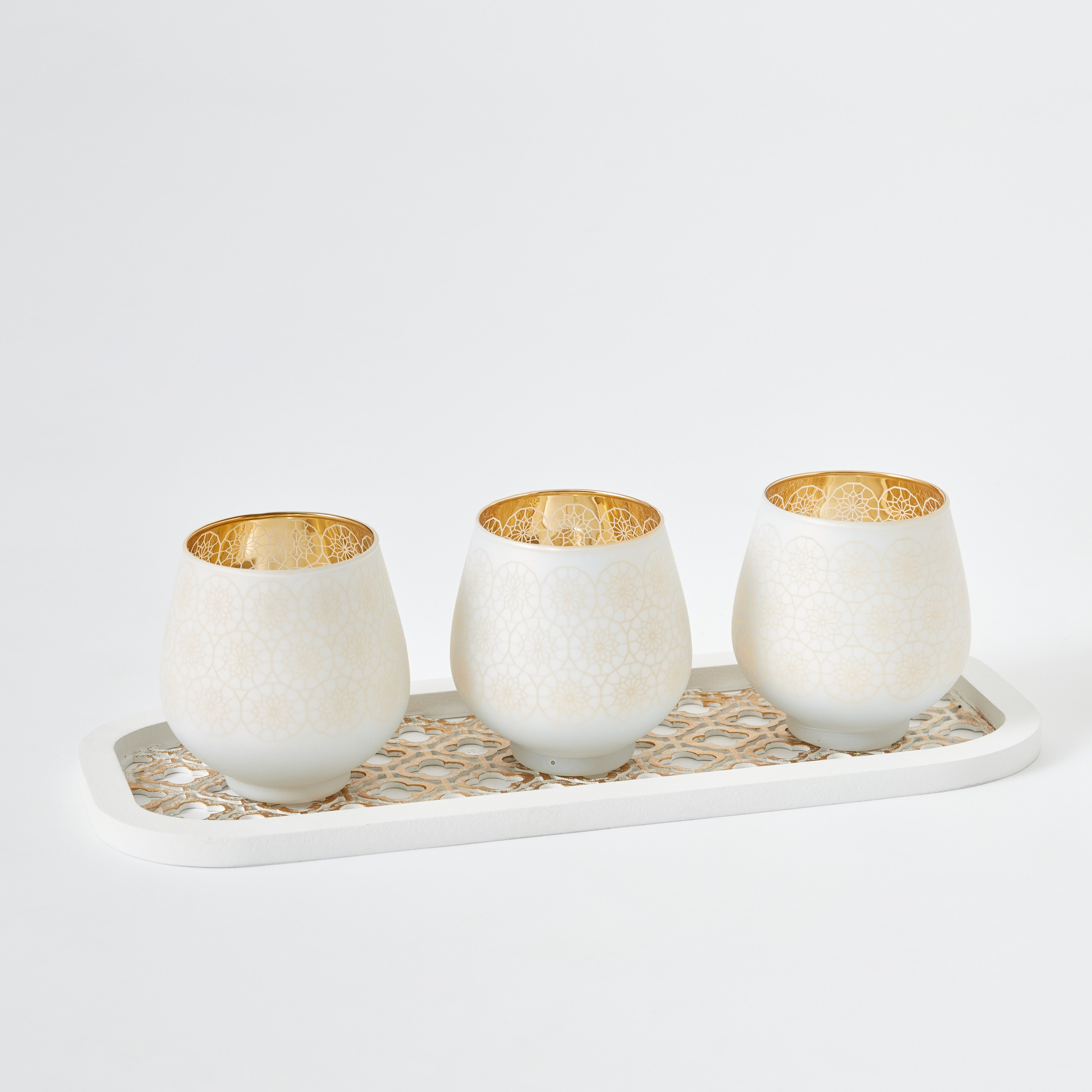 طقم 3 حاملات شموع صغيرة وصينية بتصميم طاووس من زوها-hbxlivingroom-decorandaccessories-candleholders-image-6