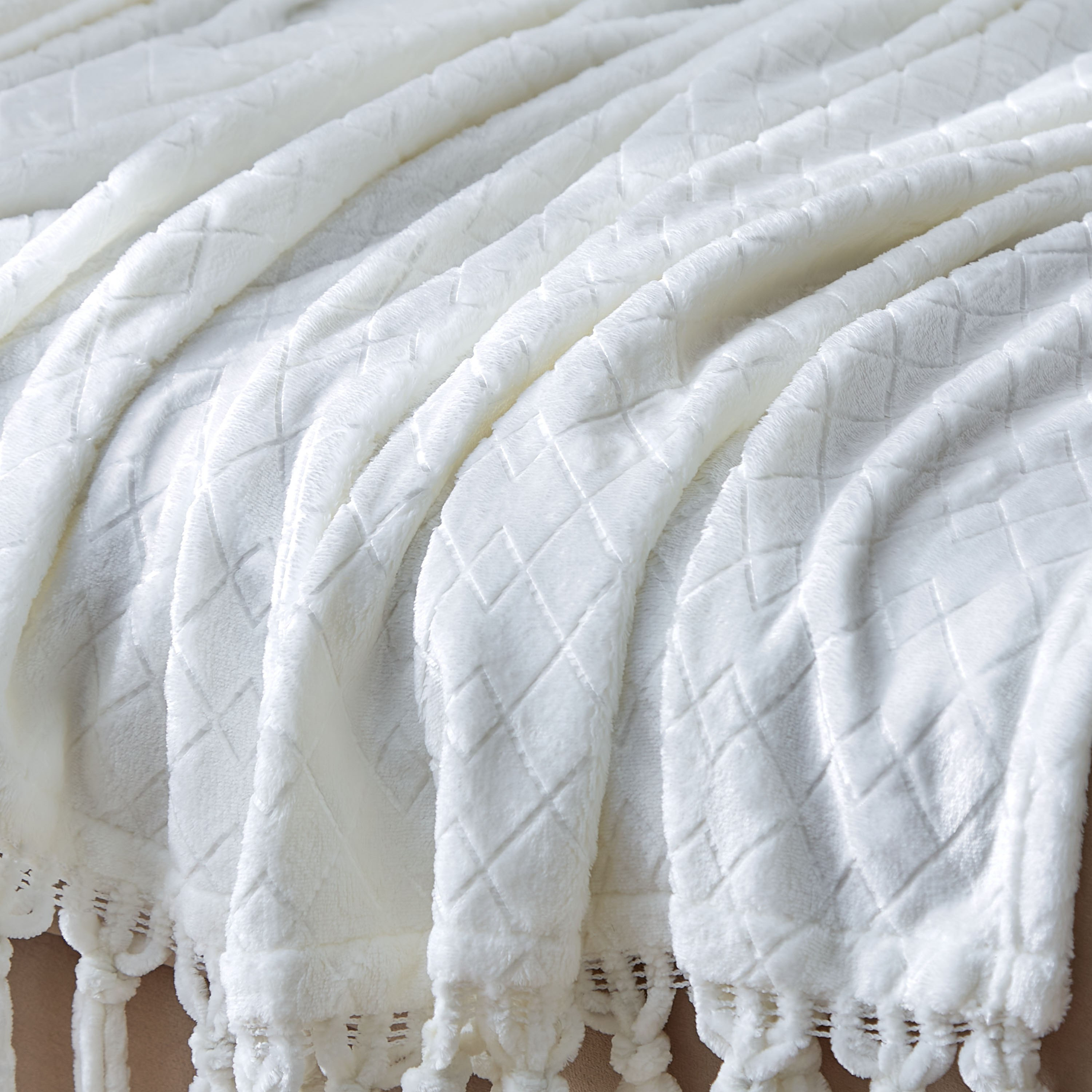 بطانية خفيفة منقوشة من لافيش دايمند - 180x130 سم-hbxhomeware-hbxbedroom-image-3