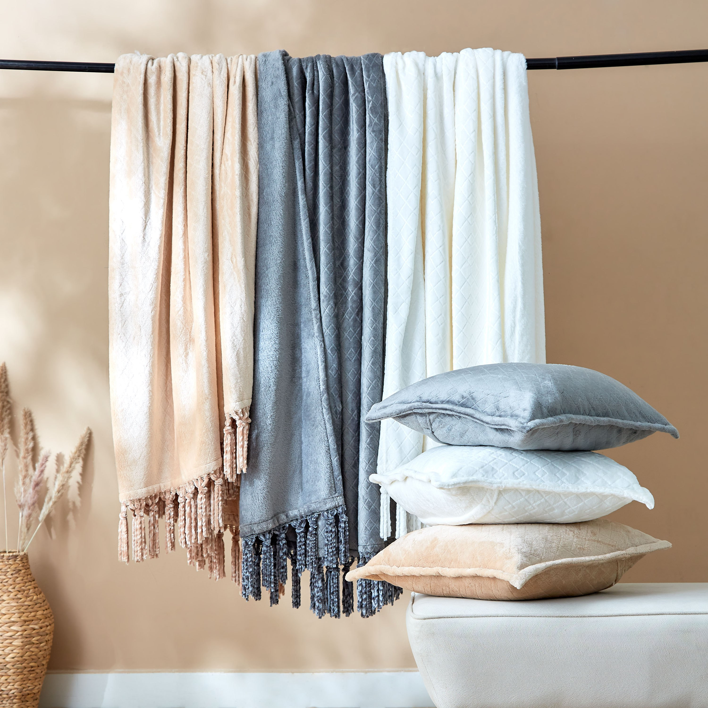 Lavish Diamond Embossed Throw - 130x180 cm-hbxhomeware-hbxbedroom-image-4