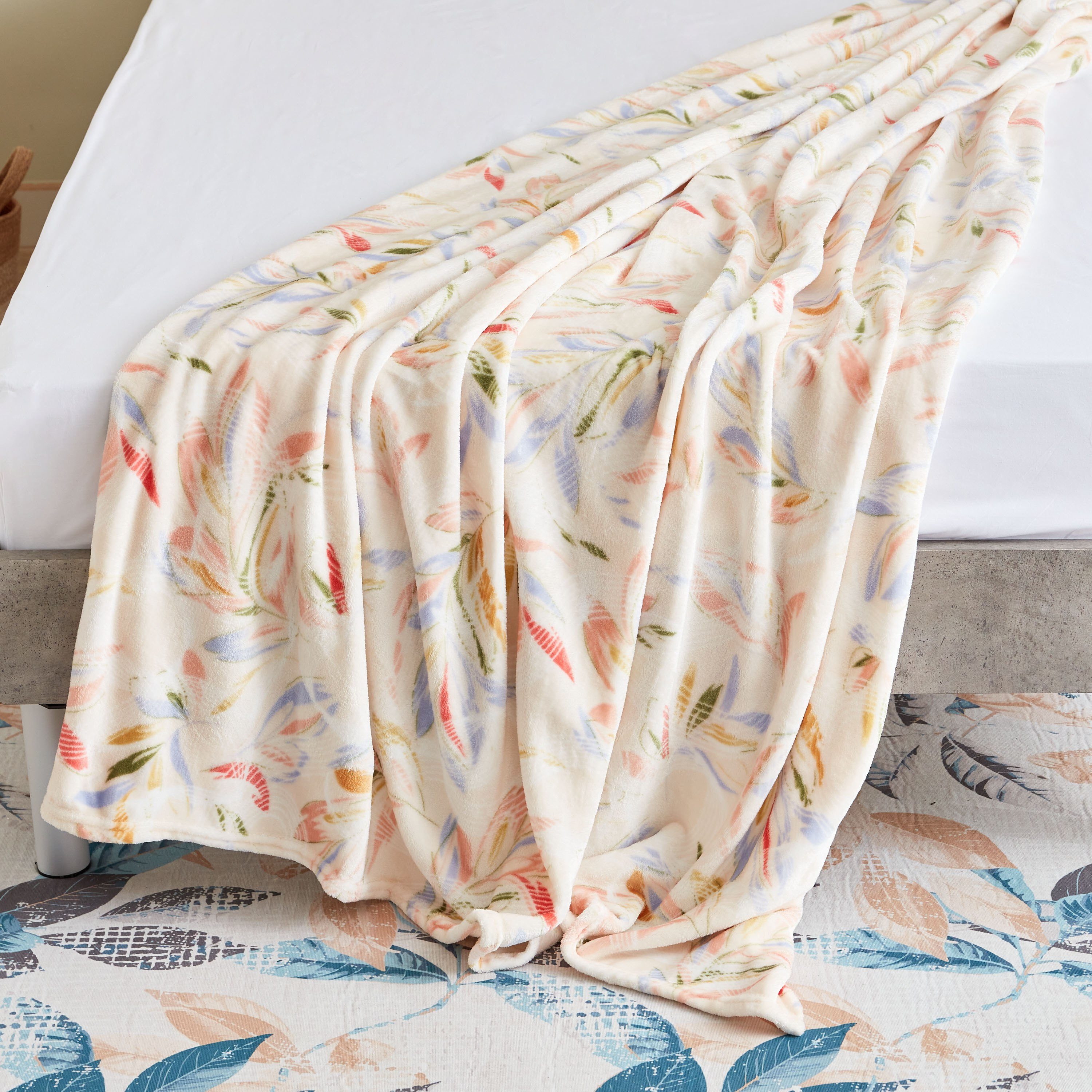 بطانية فلانيل مزدوجة بطبعات من جويس - 150x220 سم-hbxhomeware-hbxbedroom-image-3