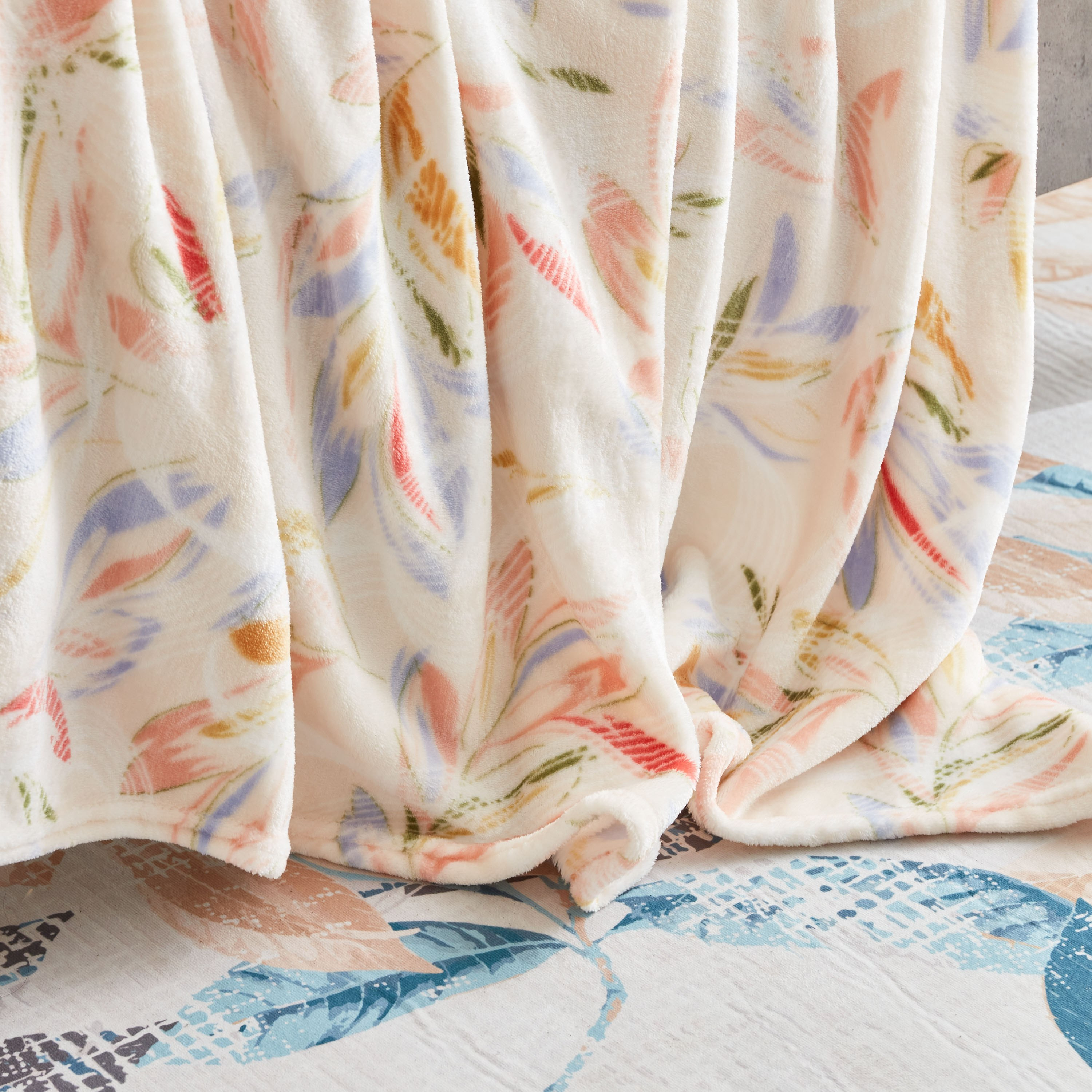 بطانية فلانيل مزدوجة بطبعات من جويس - 150x220 سم-hbxhomeware-hbxbedroom-image-4