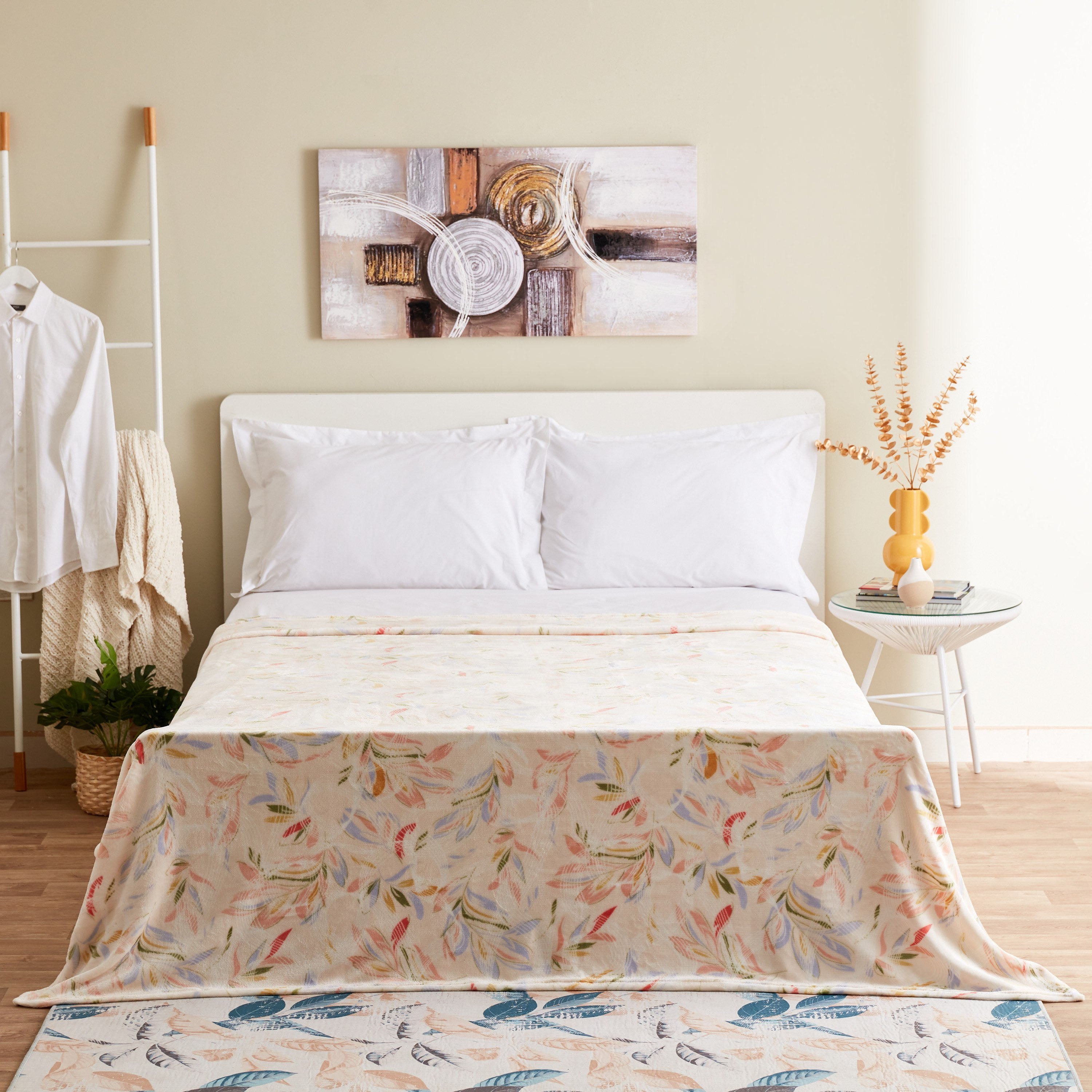 بطانية فلانيل كينج بطبعات من جويس - 220x240 سم-hbxhomeware-hbxbedroom-image-1