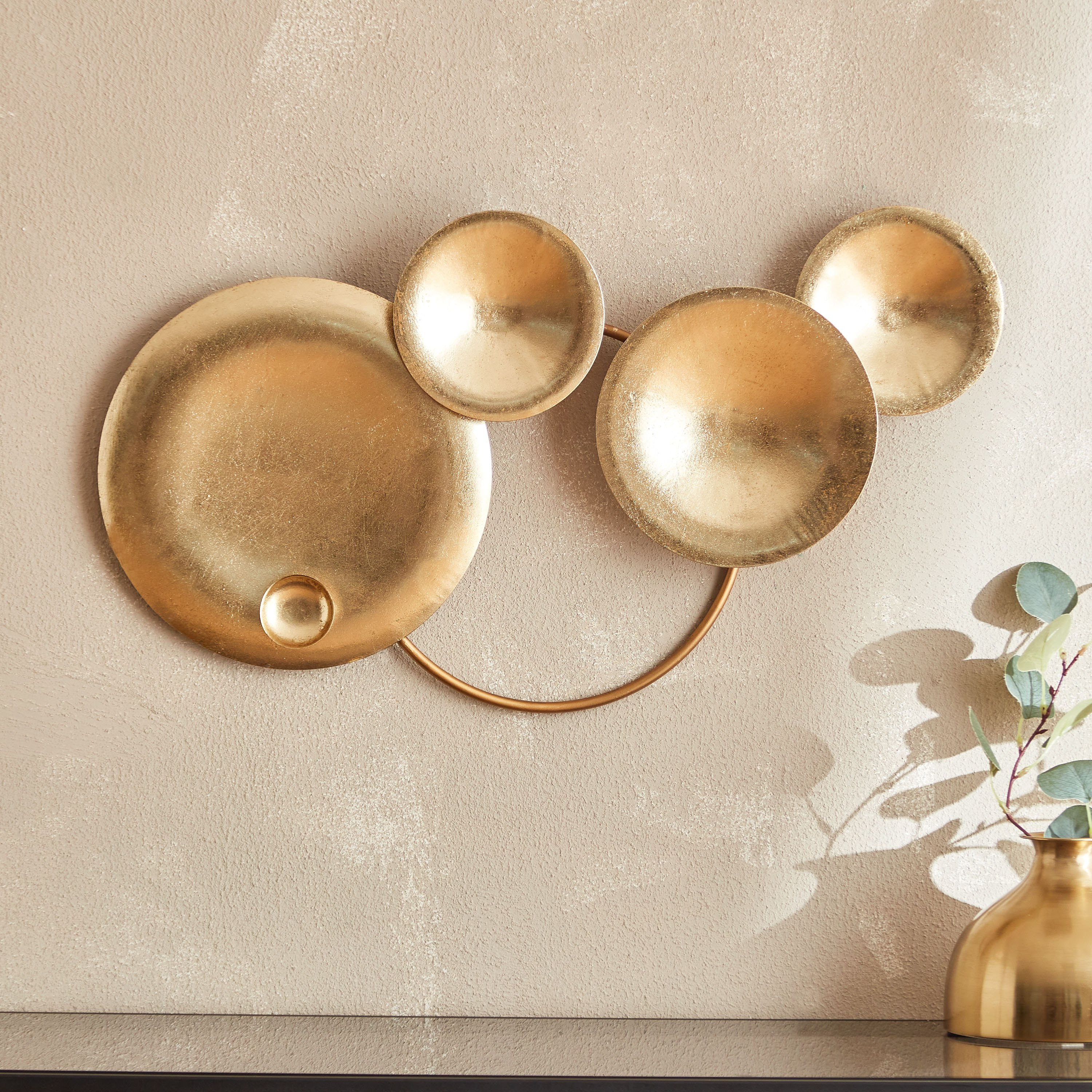 ديكور حائط معدن مستدير من إيما - 66x4.5x38 سم-hbxdiningroom-walldecor-wallart-image-1