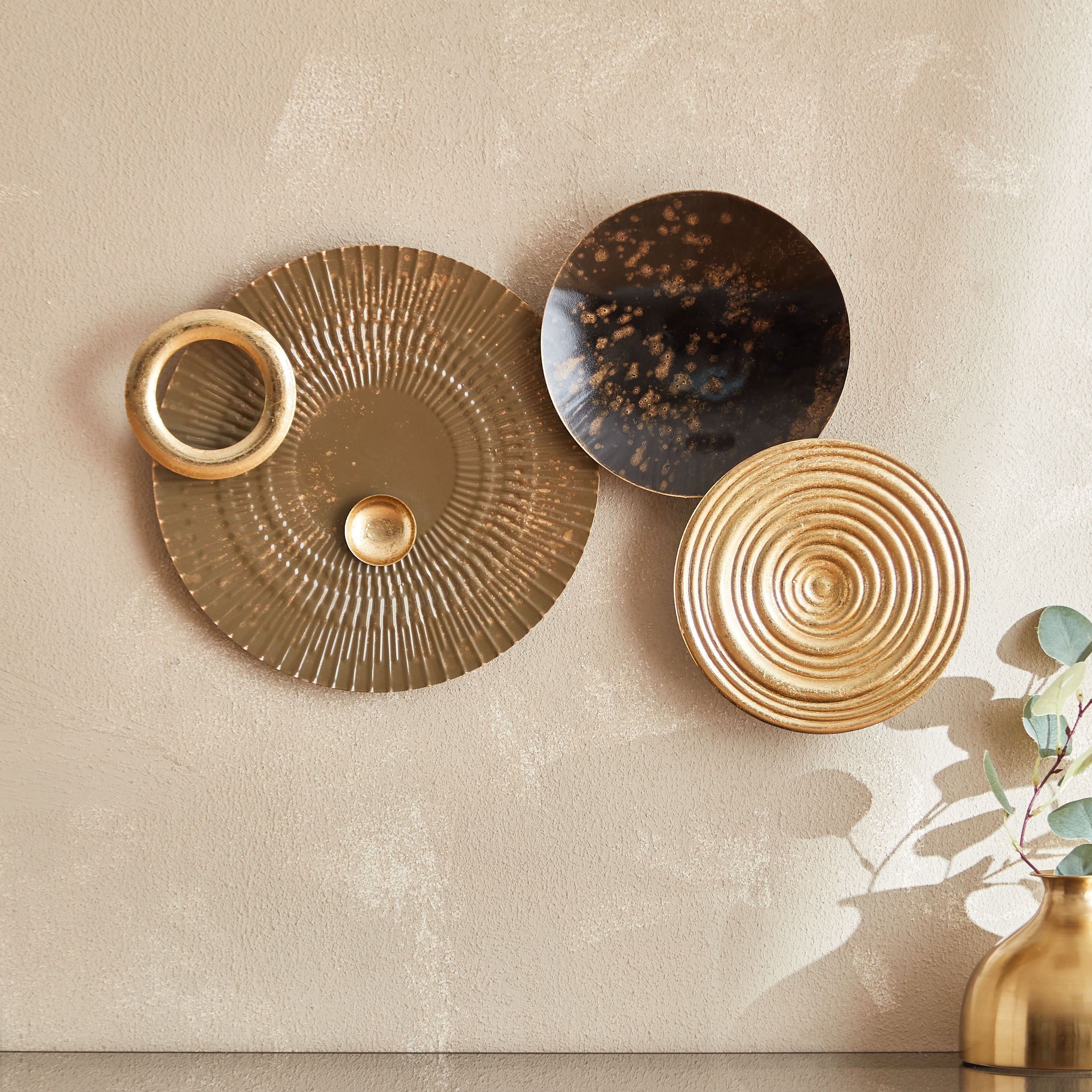 ديكور حائط معدن مستدير من إيما - 40.5x5x58.5 سم-hbxdiningroom-walldecor-wallart-image-1