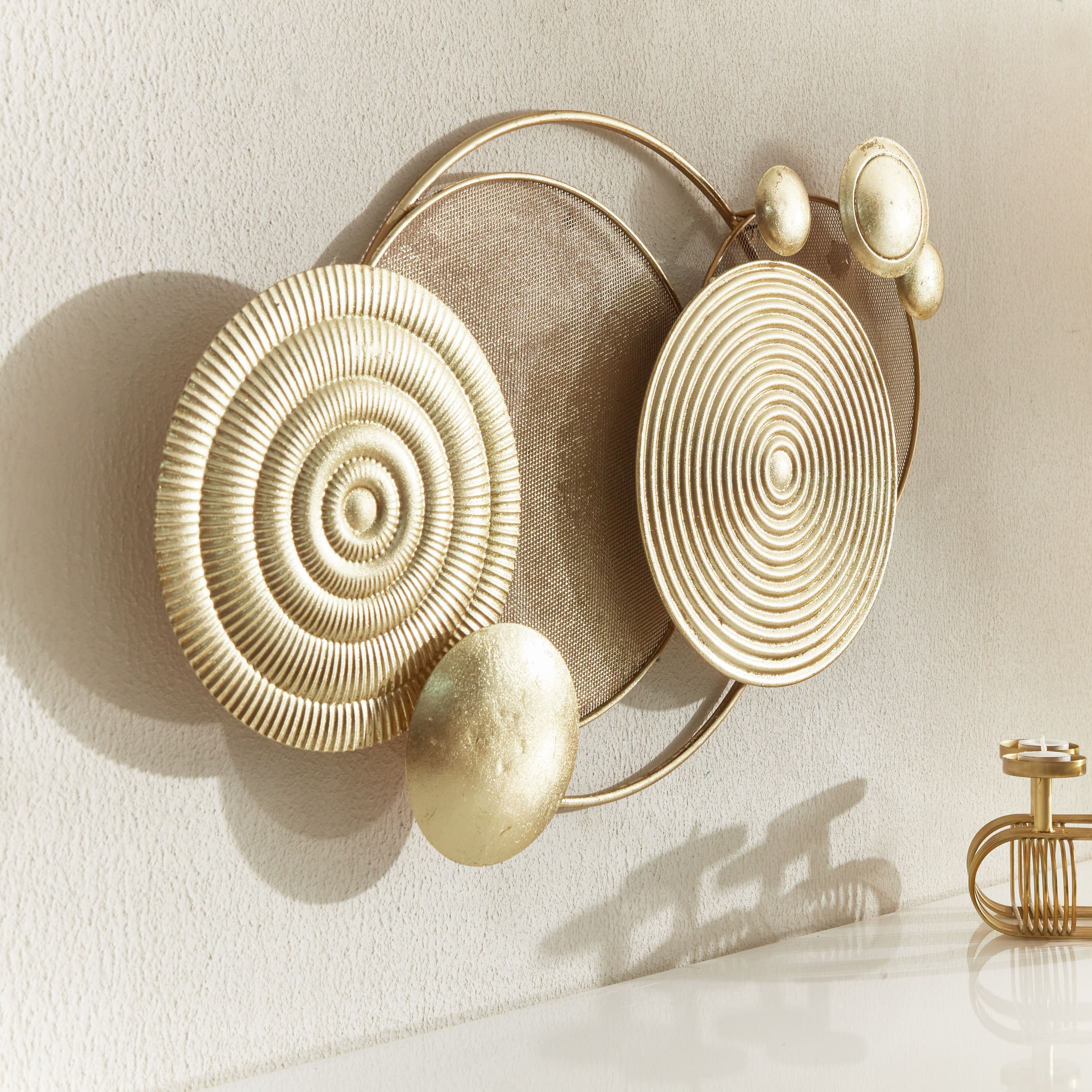 زينة حائط معدنية مستديرة من إيما - 71x6x43 سم-hbxdiningroom-walldecor-wallart-image-2