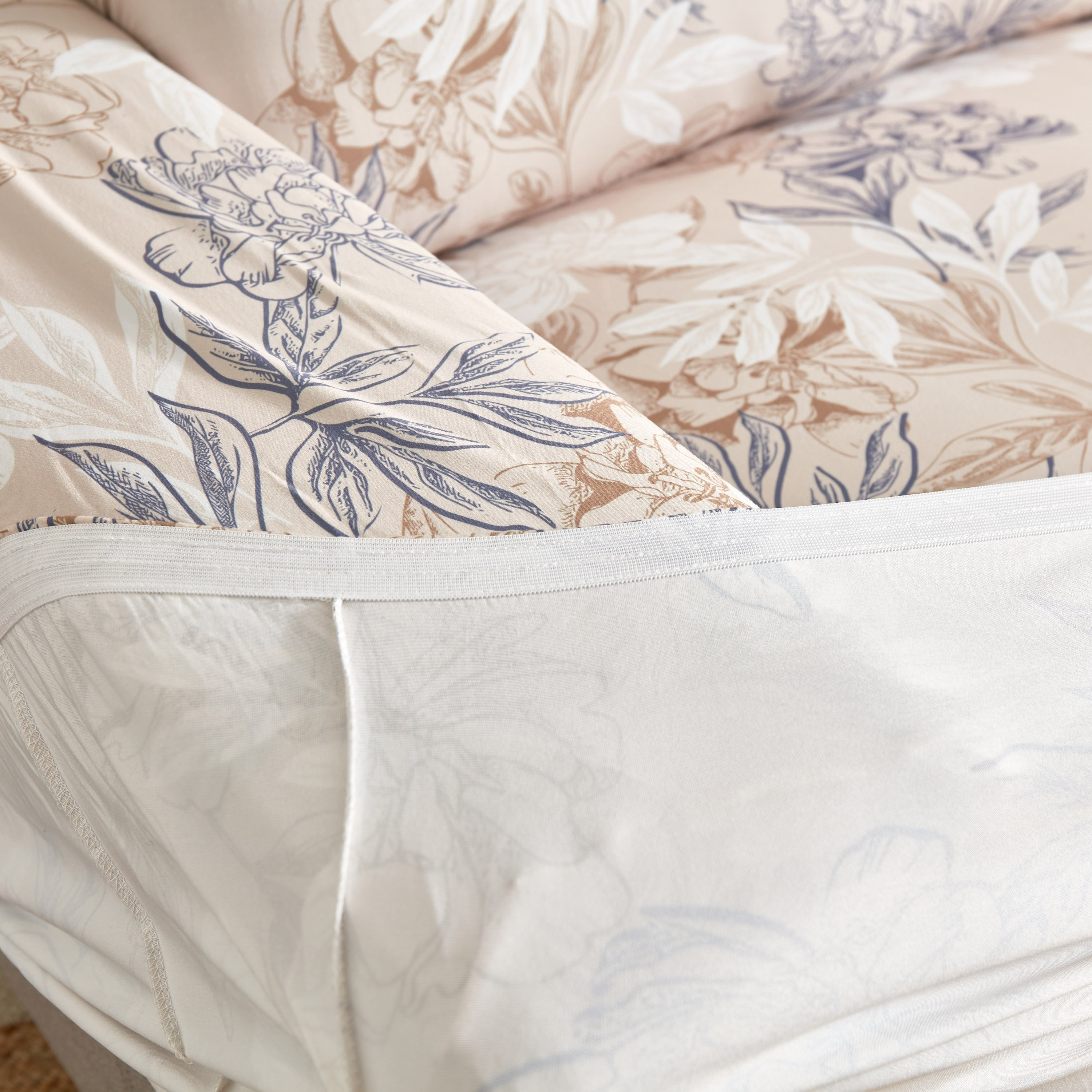 غطاء كنبة 3 مقاعد إليجا من فلورا-hbxhomeware-hbxdecorandfurnishings-image-6