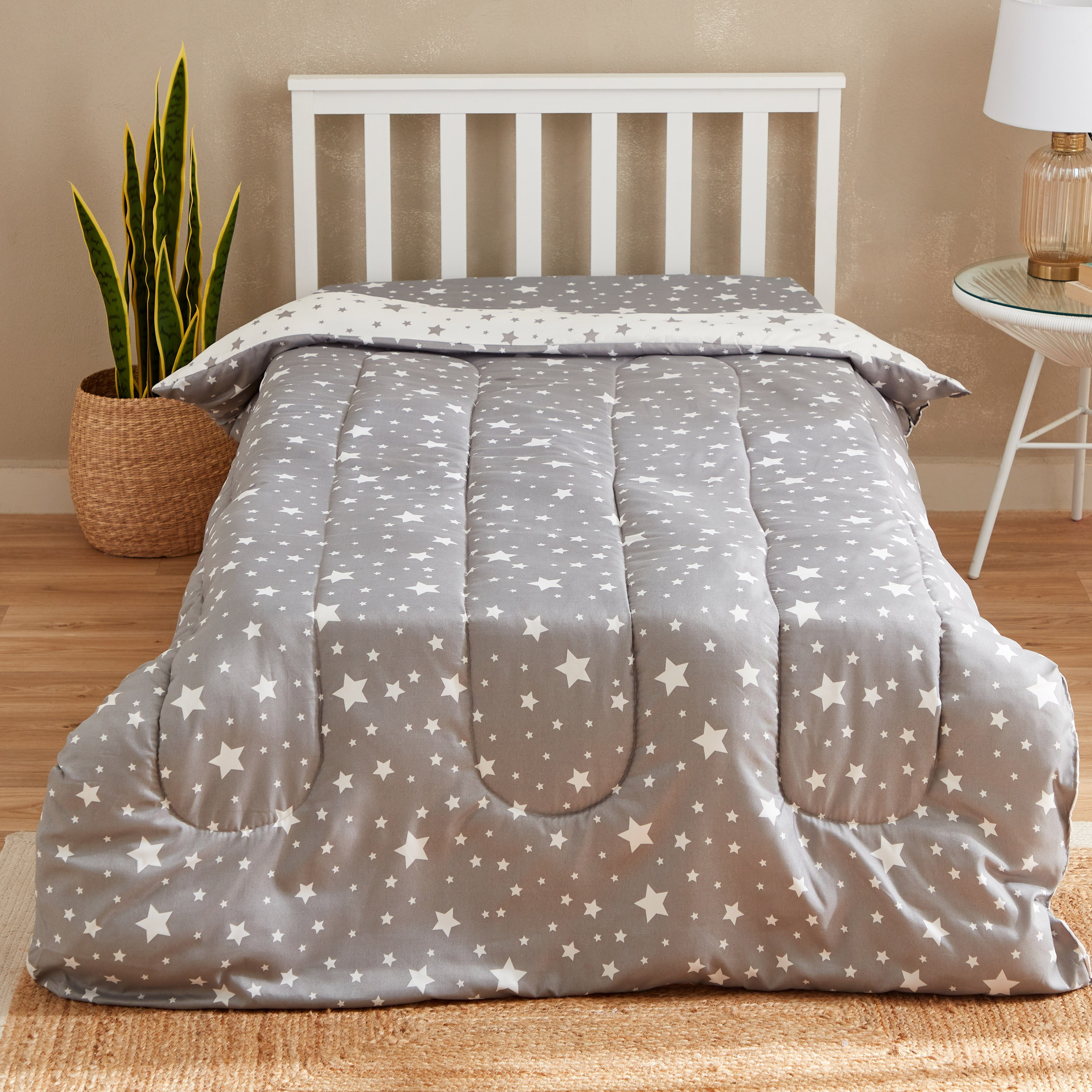 لحاف فردي من الألياف الدقيقة بتصميم نجوم من سبنسر - 135x220 سم-hbxhomeware-hbxkidsandyouth-image-2