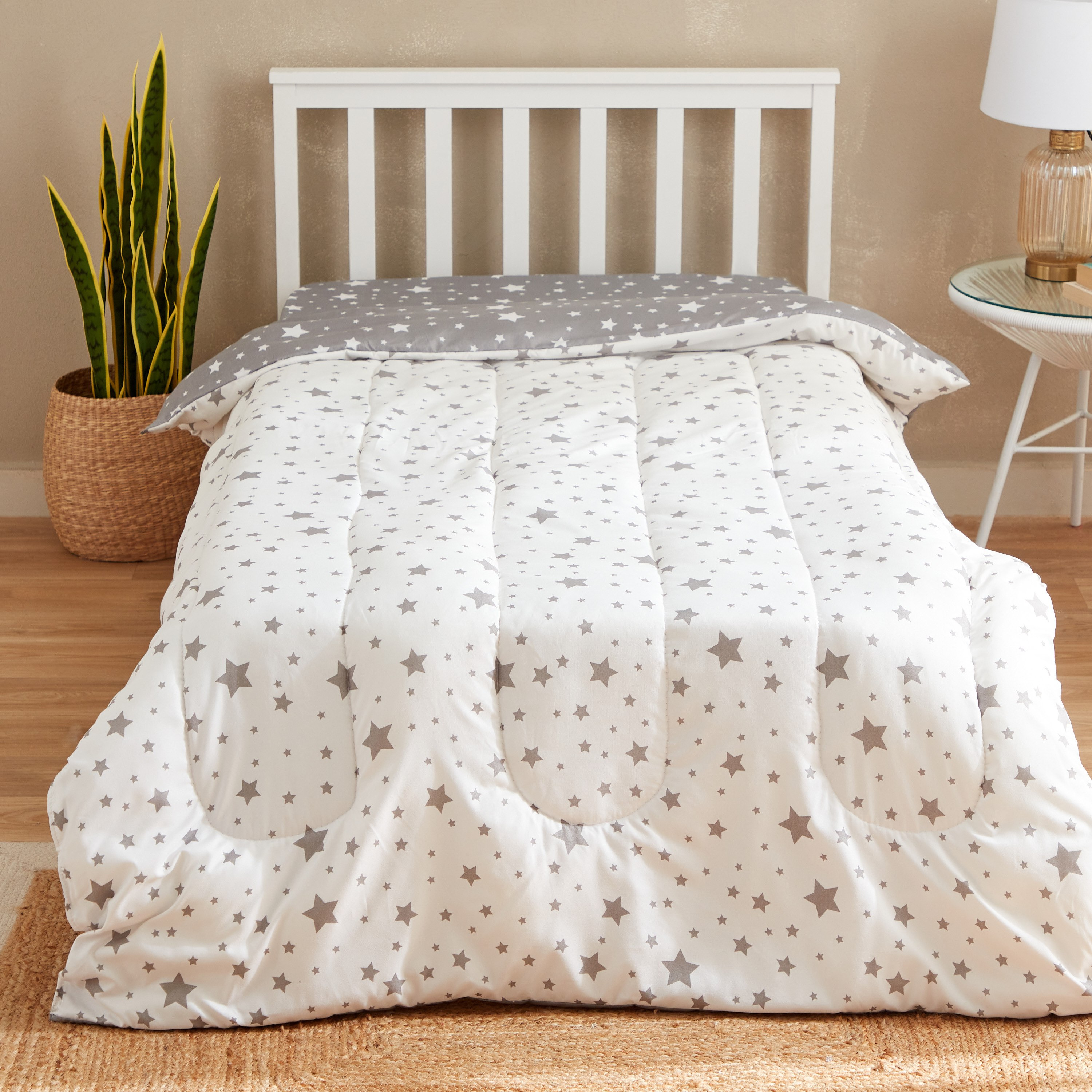 لحاف فردي من الألياف الدقيقة بتصميم نجوم من سبنسر - 135x220 سم-hbxhomeware-hbxkidsandyouth-image-3