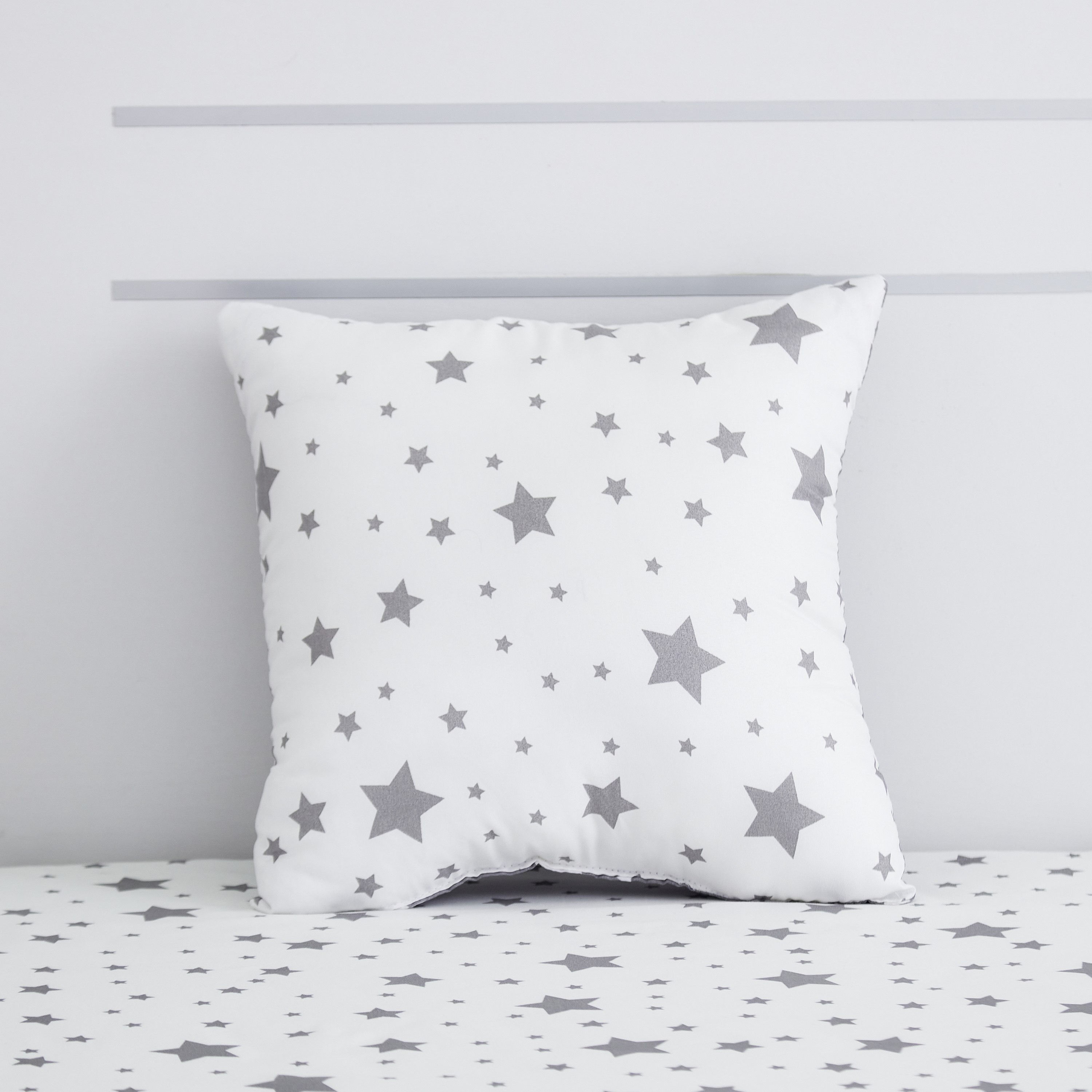وسادة محشوة بتصميم نجمة من سبنسر - 40x40 سم-hbxhomeware-hbxkidsandyouth-image-3